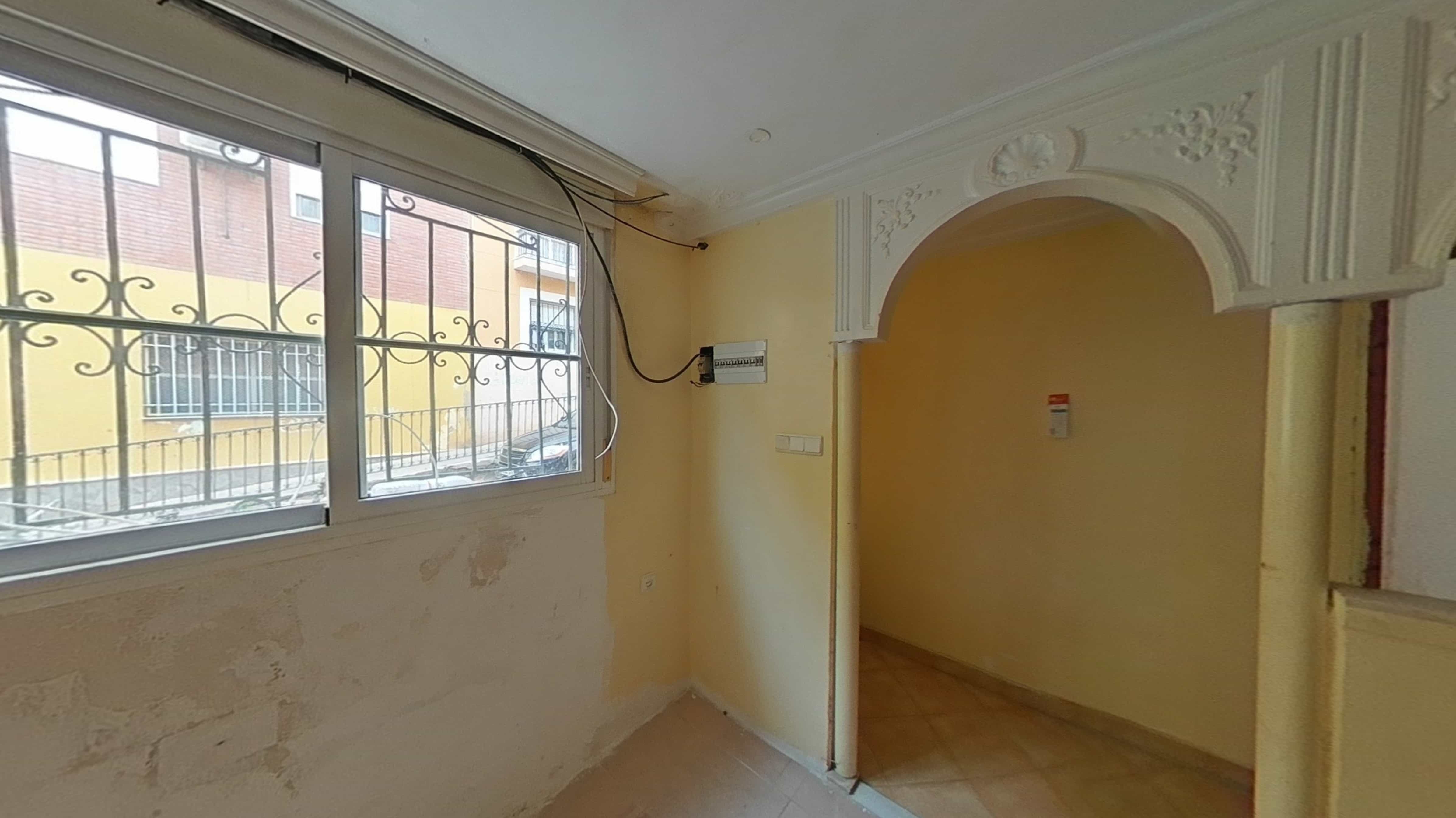 Commercial premises for sale in calle Lastre -18-20