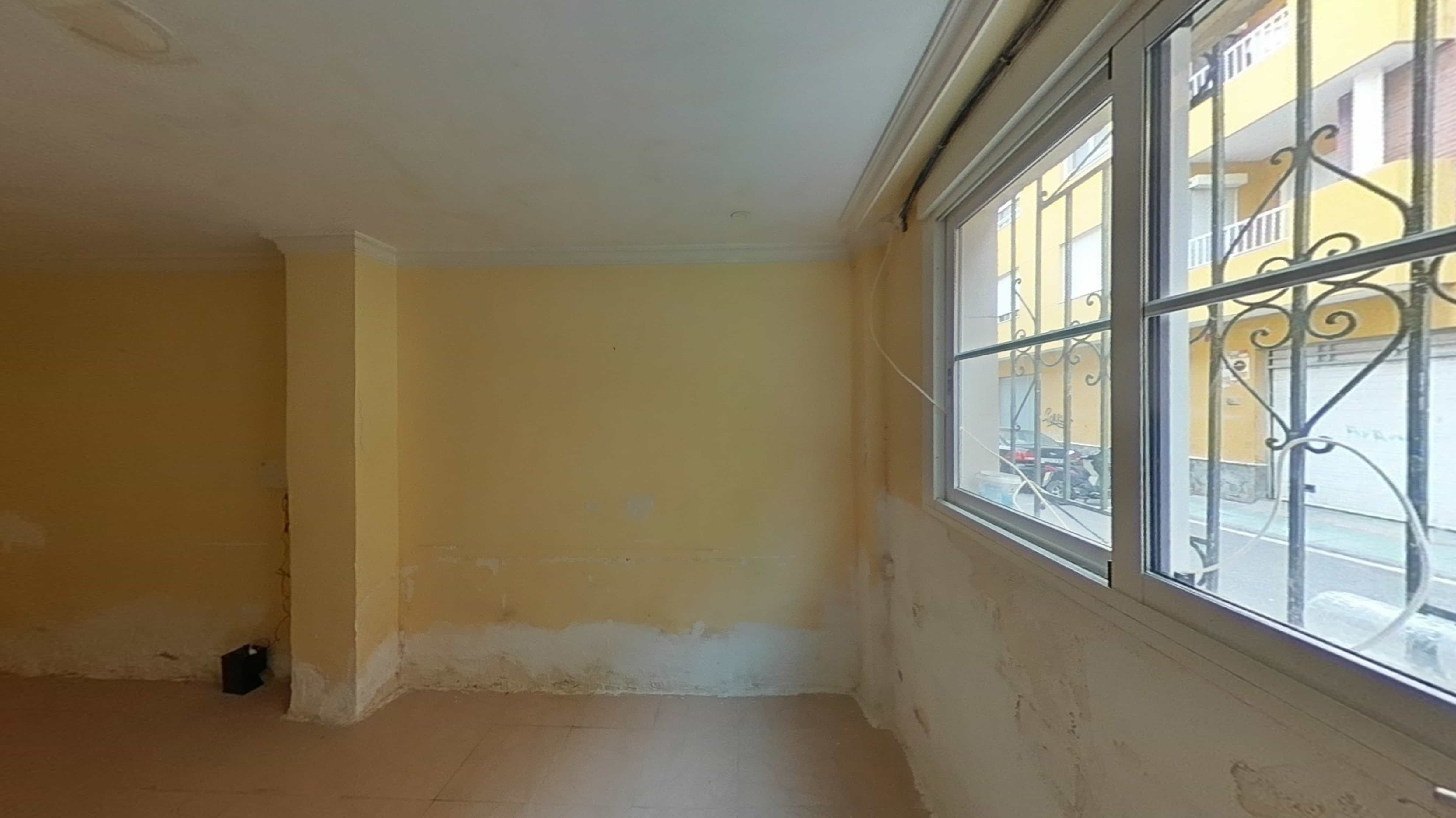 Commercial premises for sale in calle Lastre -18-20