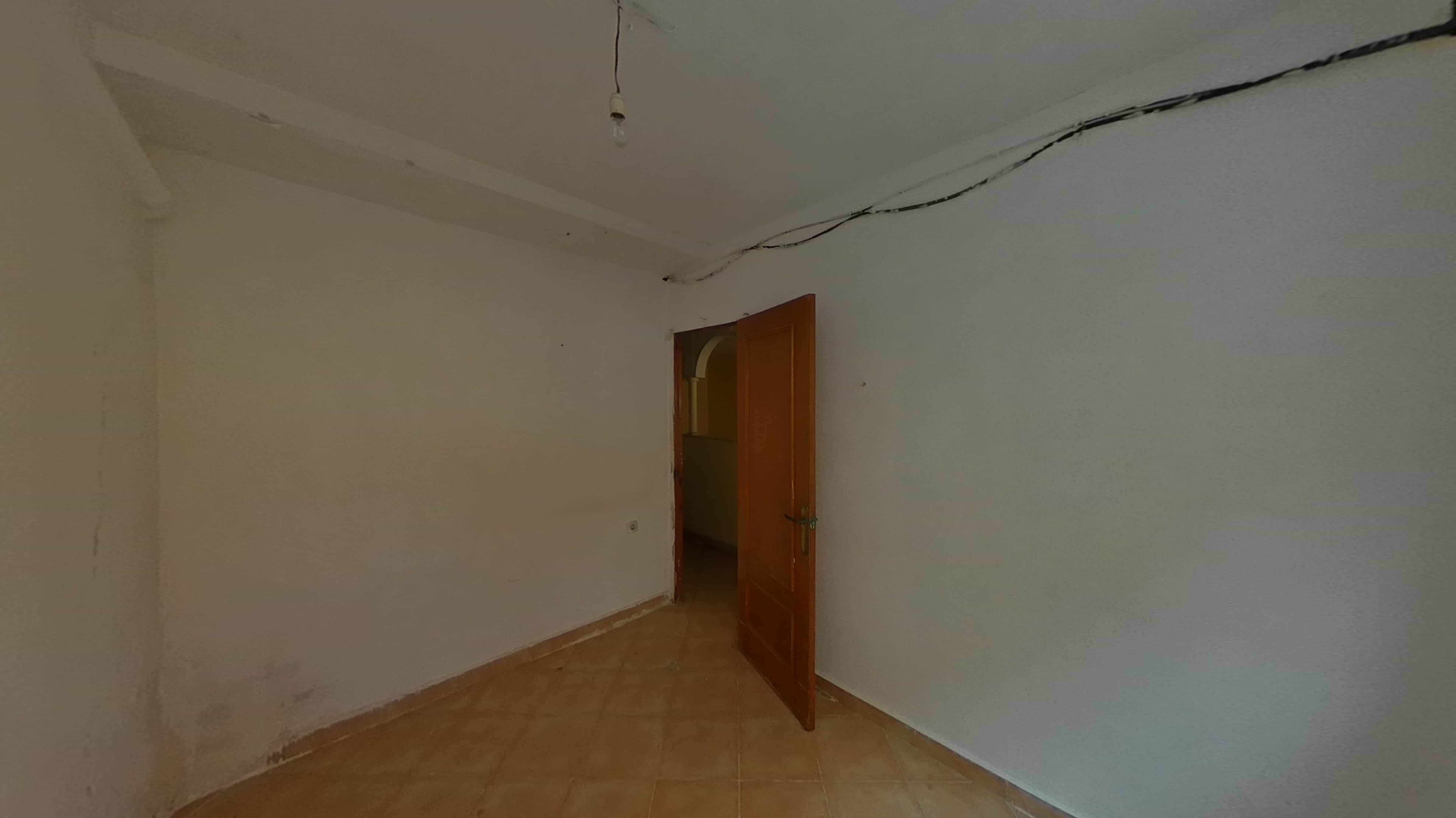 Commercial premises for sale in calle Lastre -18-20