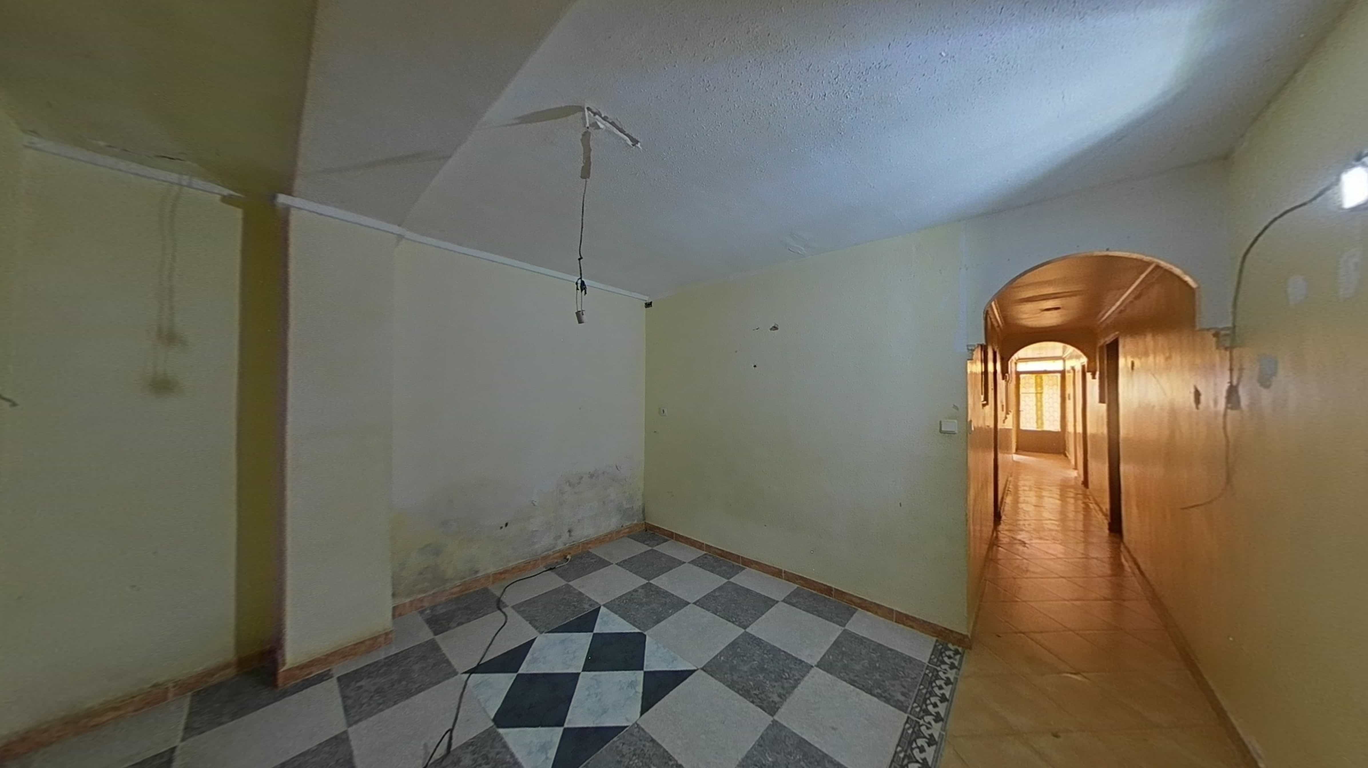 Commercial premises for sale in calle Lastre -18-20