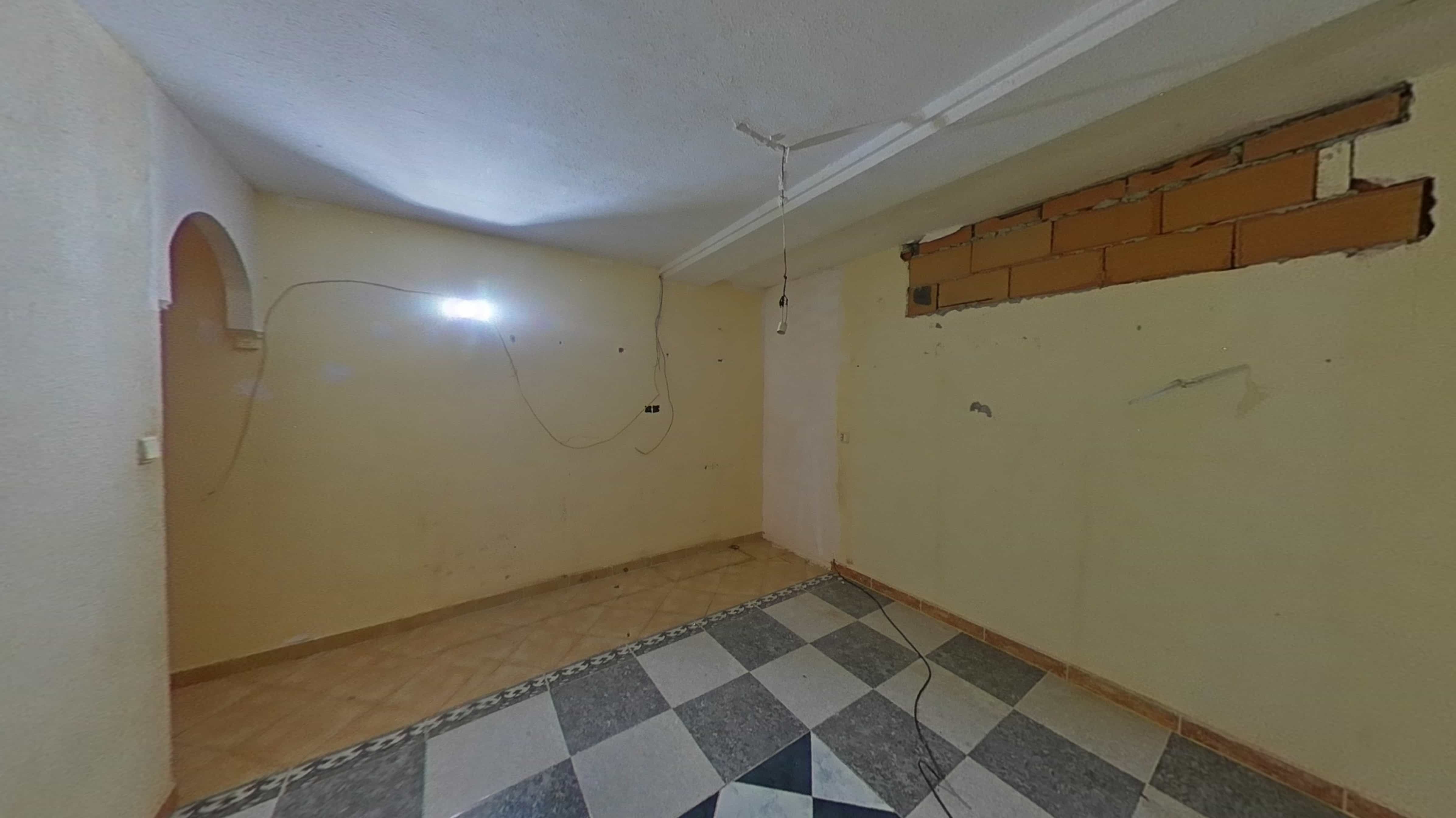 Commercial premises for sale in calle Lastre -18-20