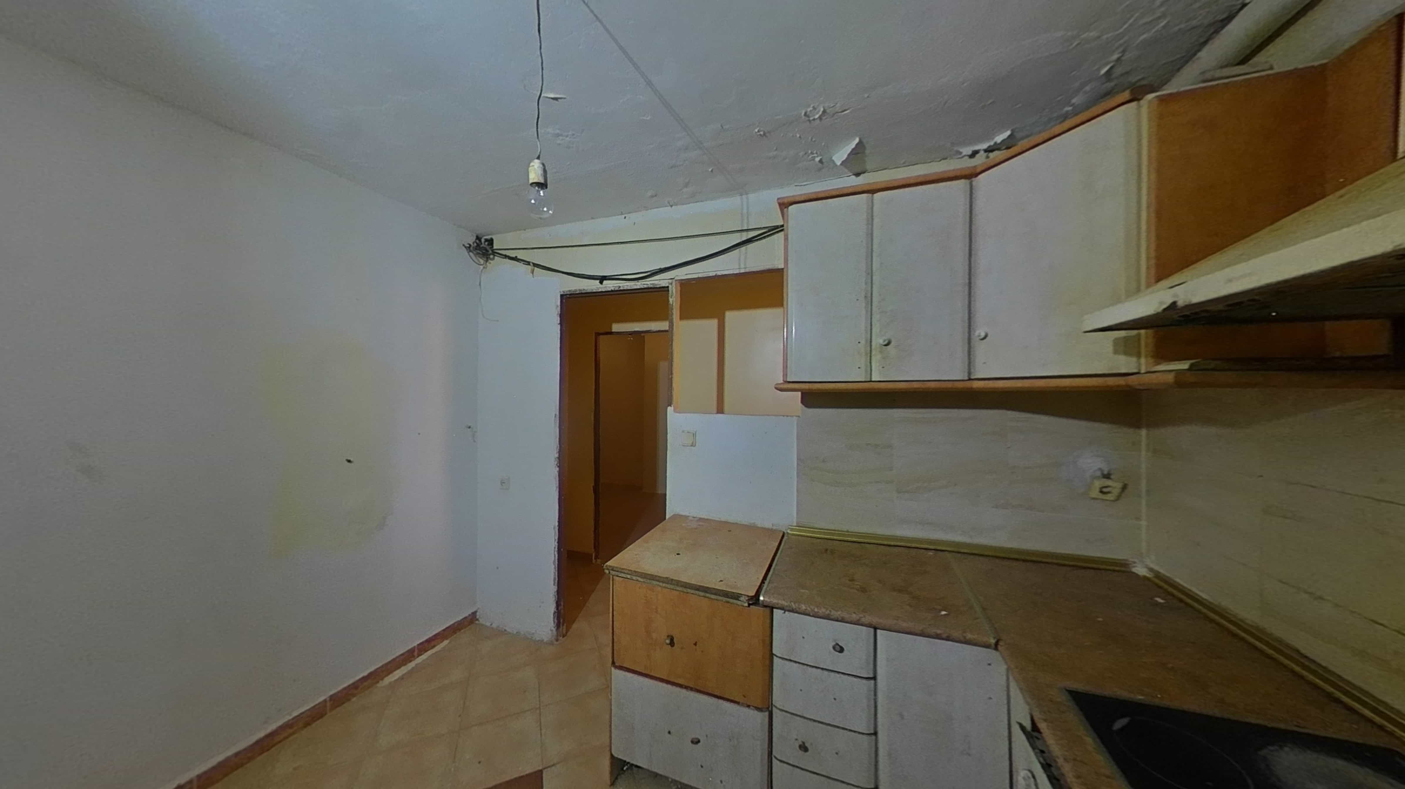 Commercial premises for sale in calle Lastre -18-20