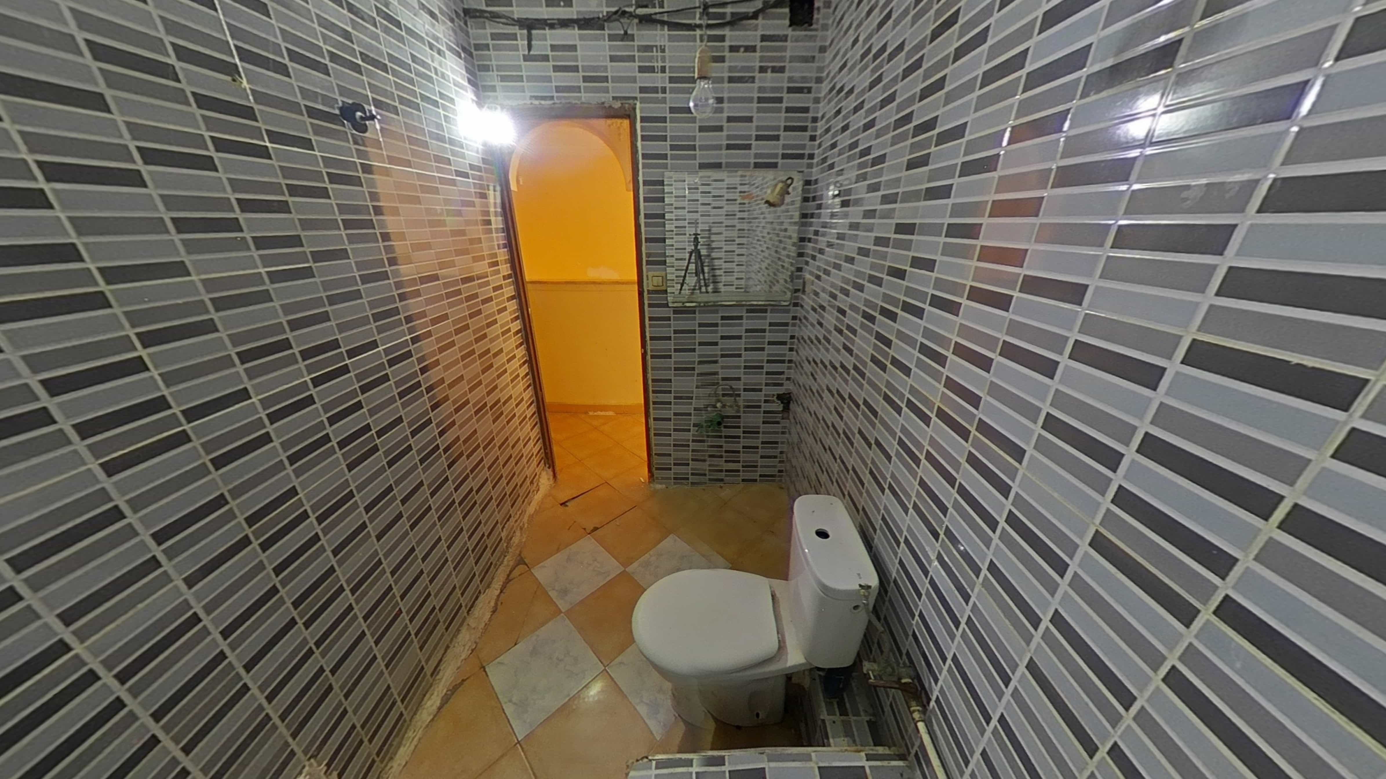 Commercial premises for sale in calle Lastre -18-20