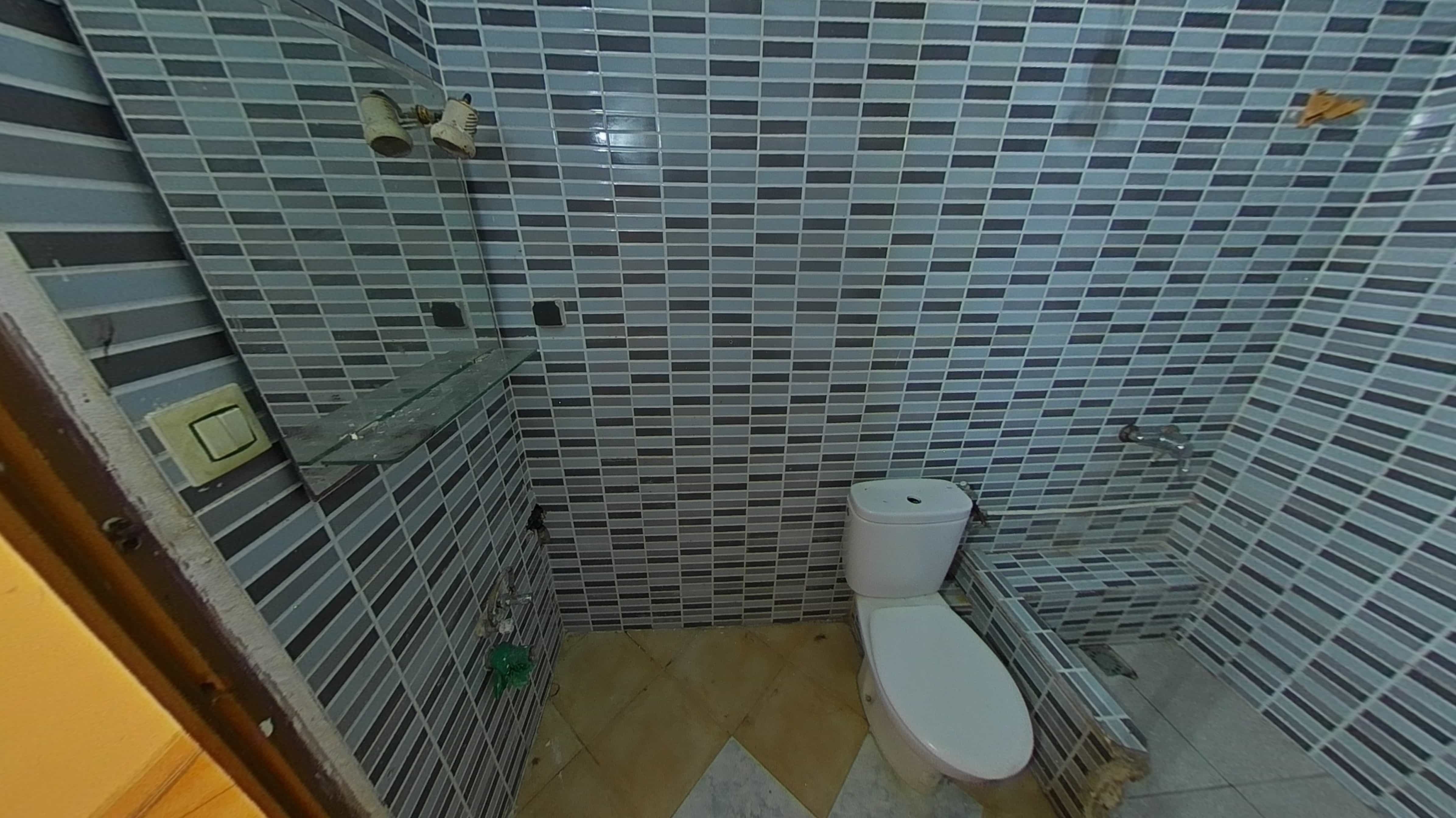 Commercial premises for sale in calle Lastre -18-20