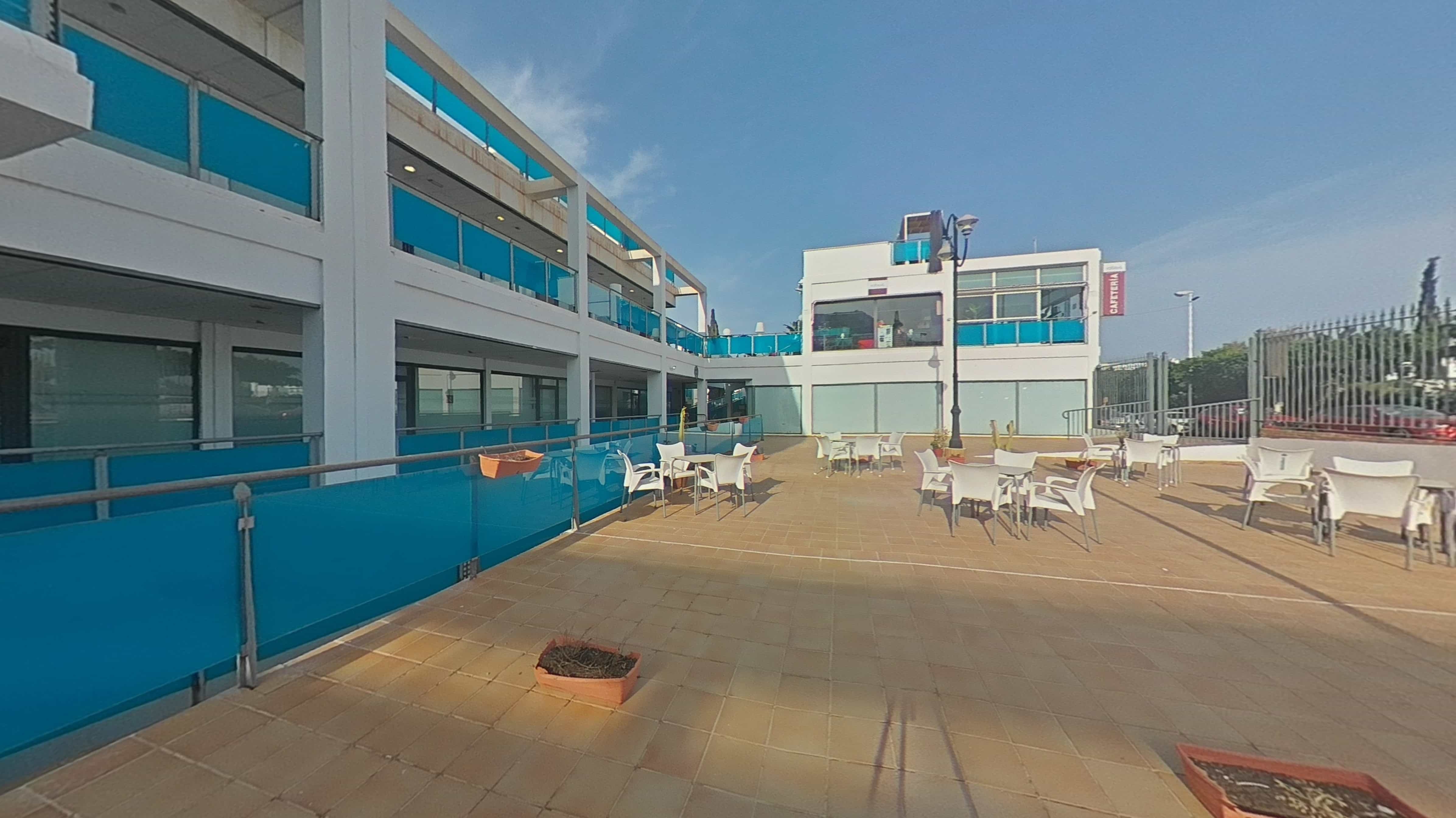 Commercial premises for sale in avda Del Mar
