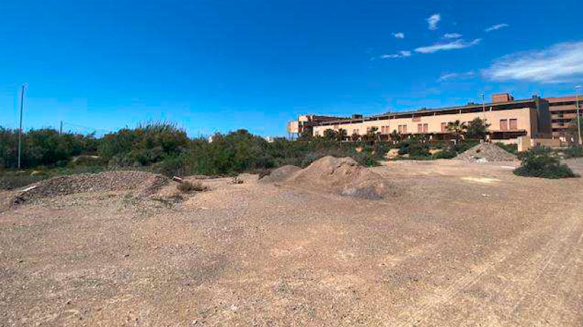 Terreno urbanizable en venta en  Sunc-3ba