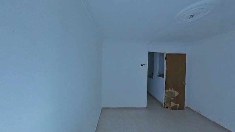 Flat for sale in calle Micaela Parada