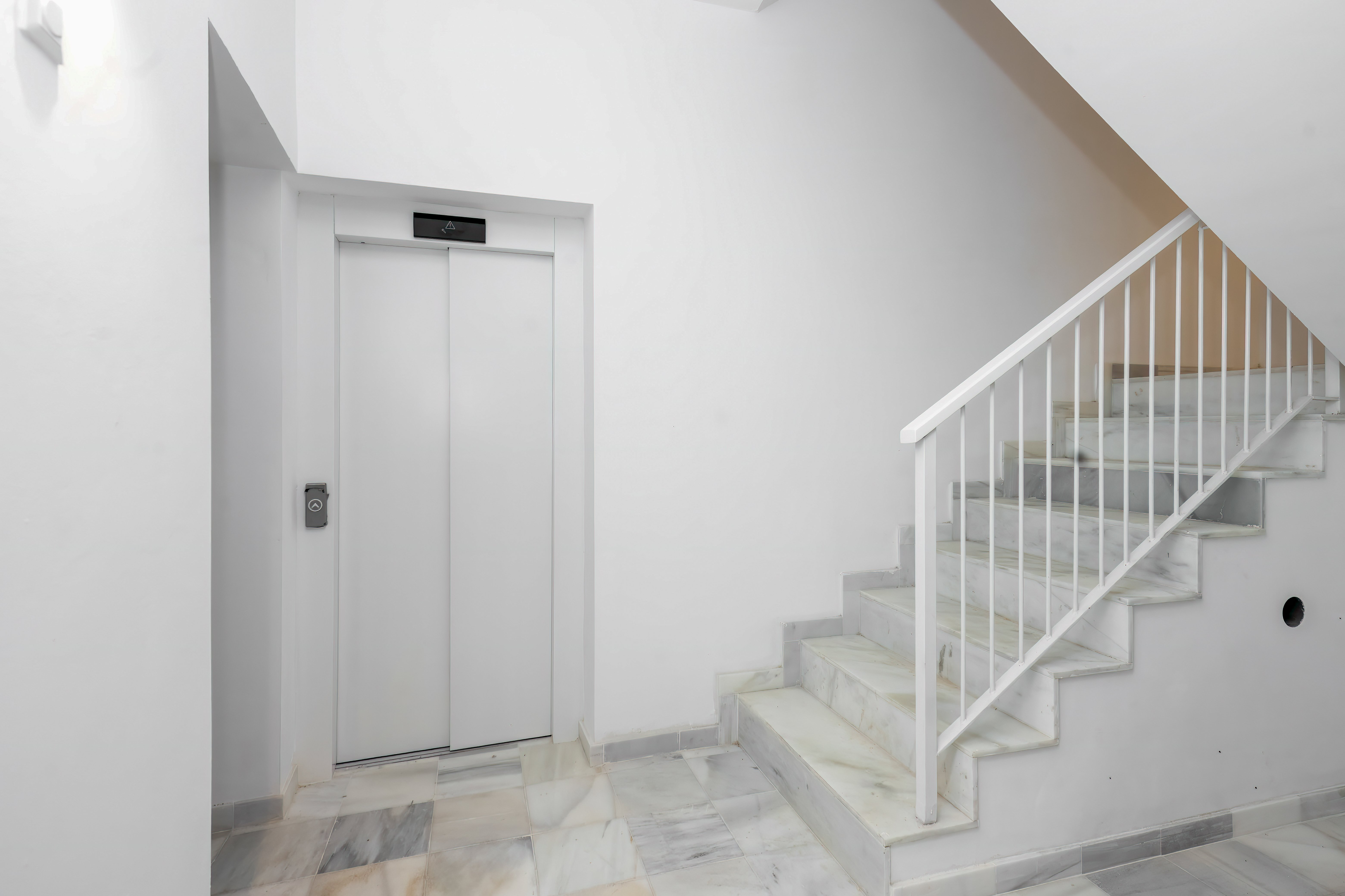 Flat for sale in calle Rafael de la Viesca