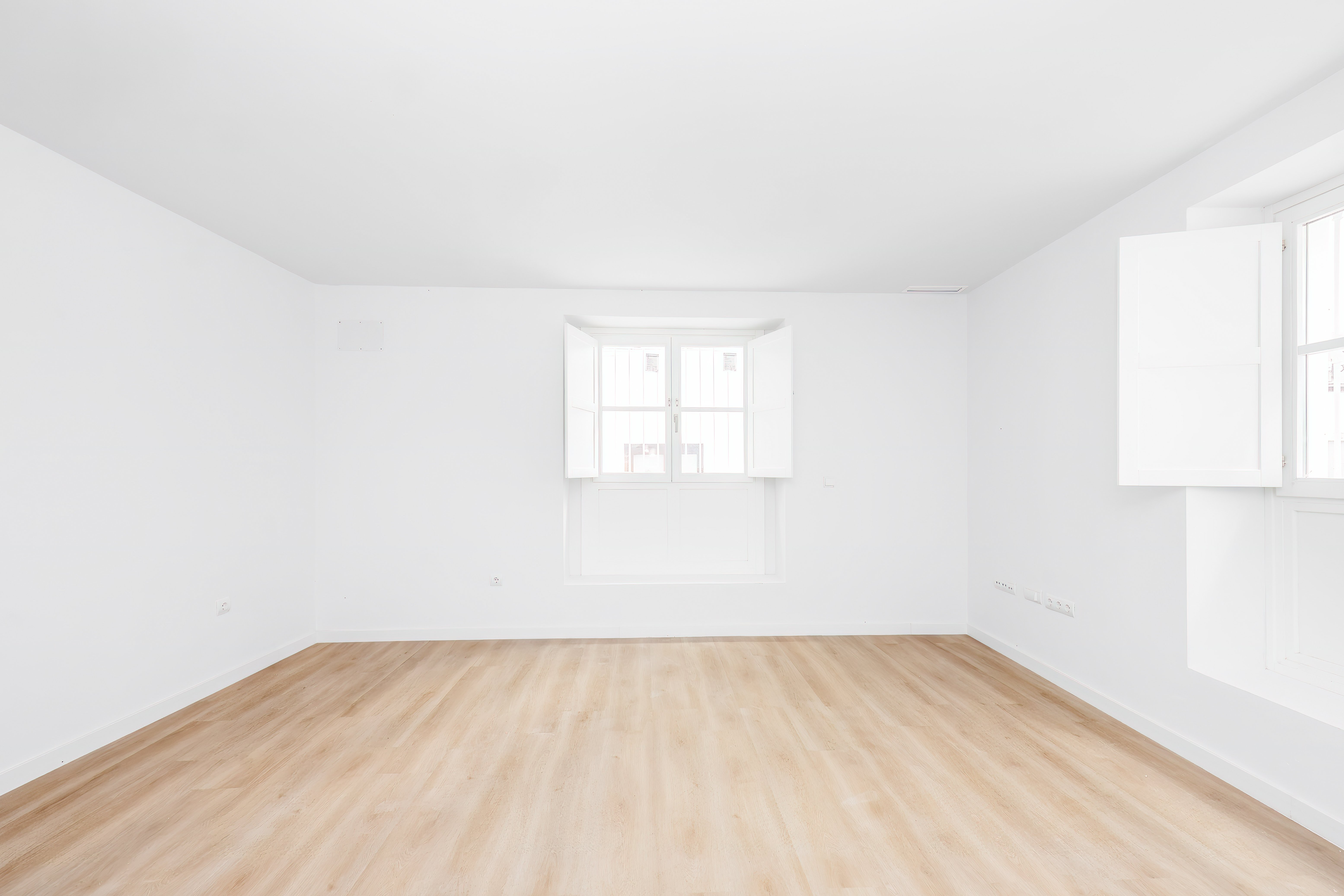 Flat for sale in calle Rafael de la Viesca