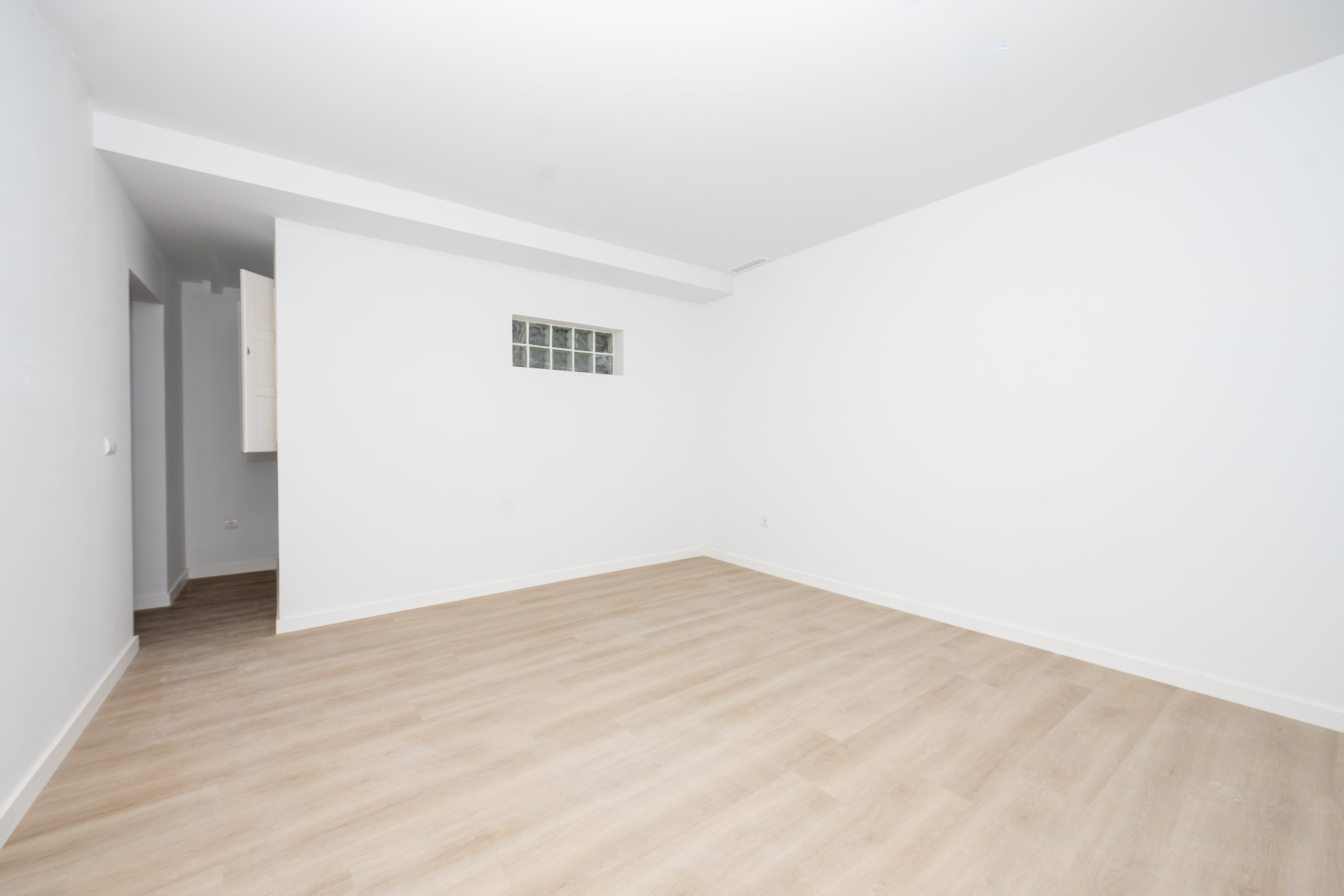 Flat for sale in calle Rafael de la Viesca