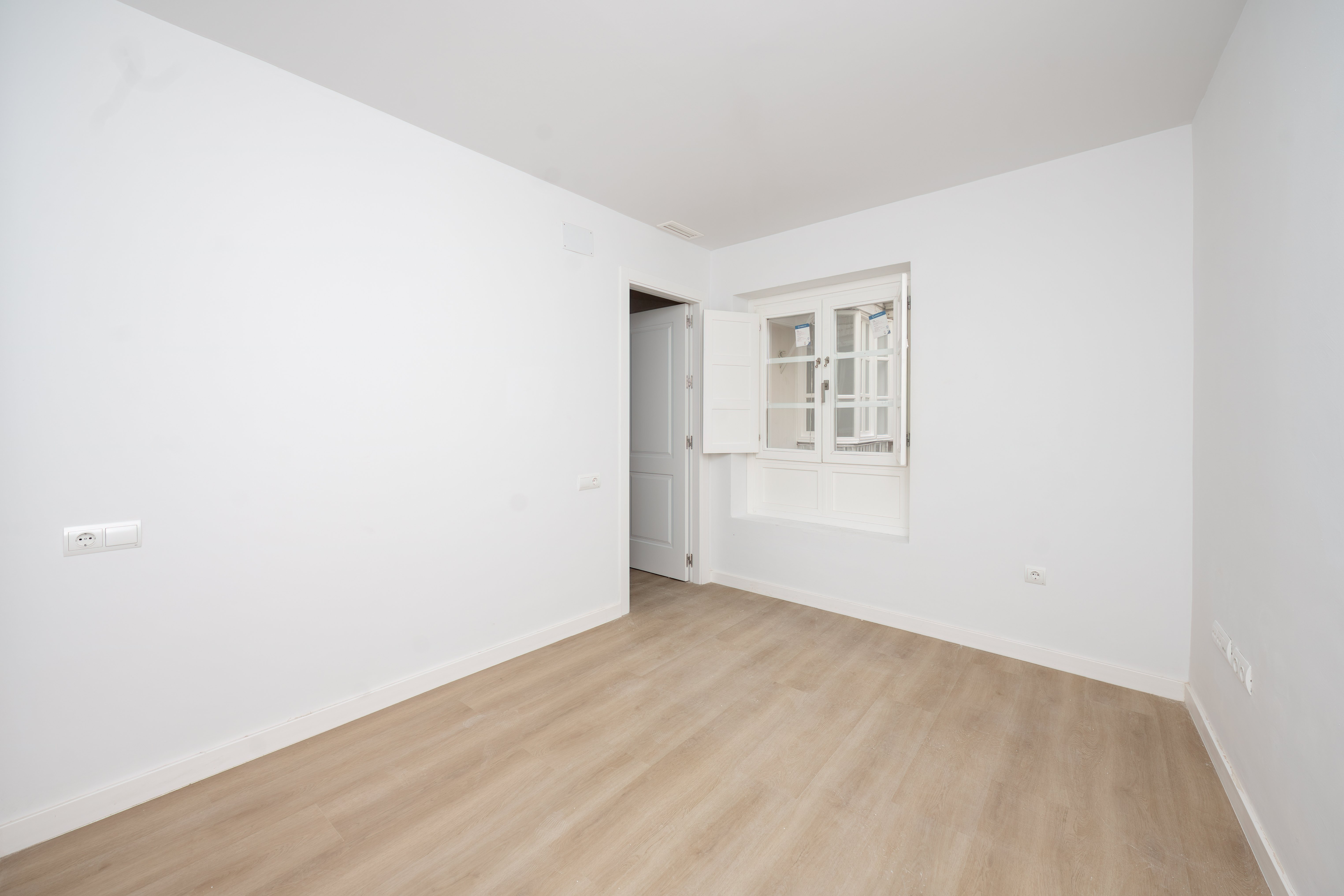 Piso en venta en calle Rafael de la Viesca