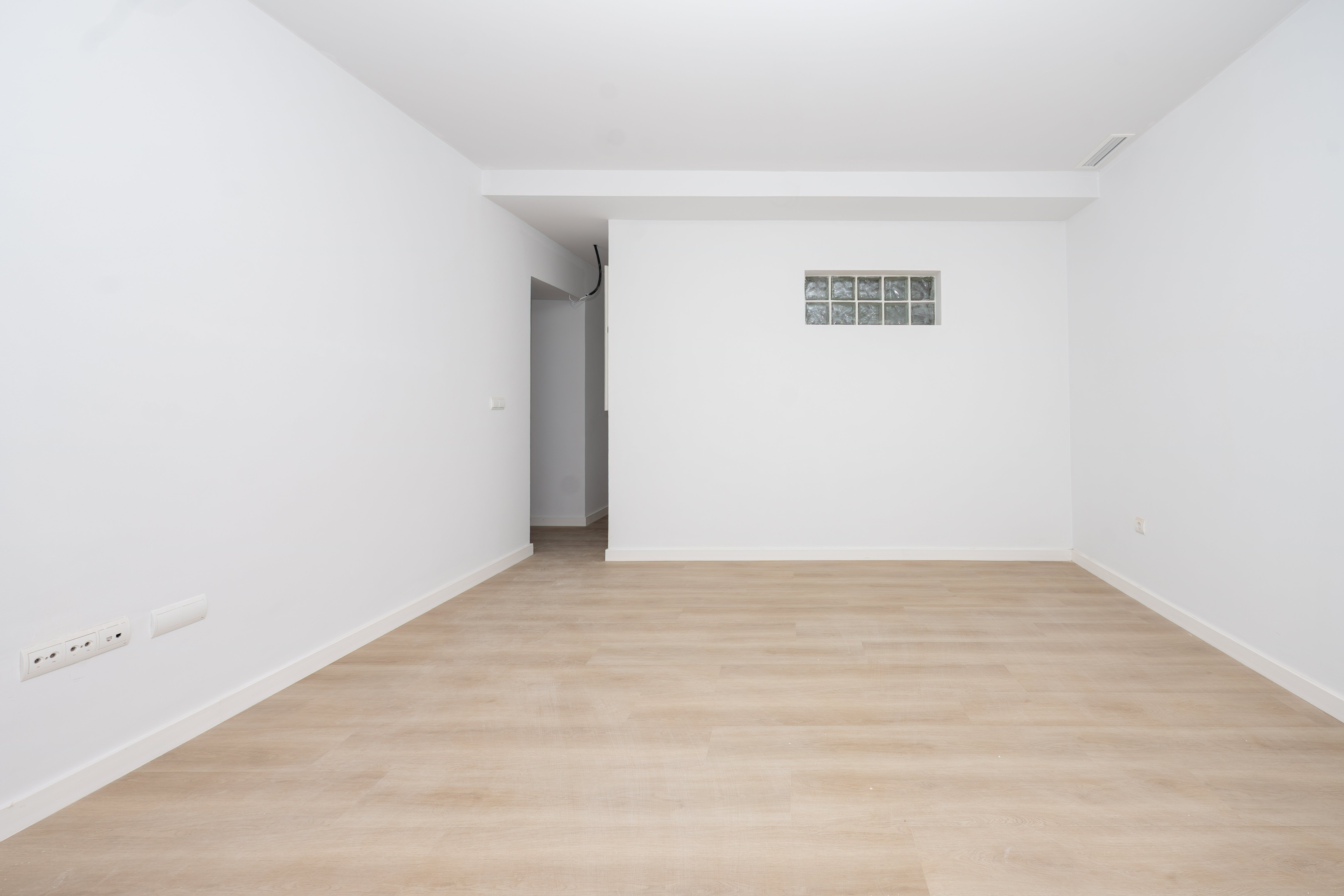 Flat for sale in calle Rafael de la Viesca