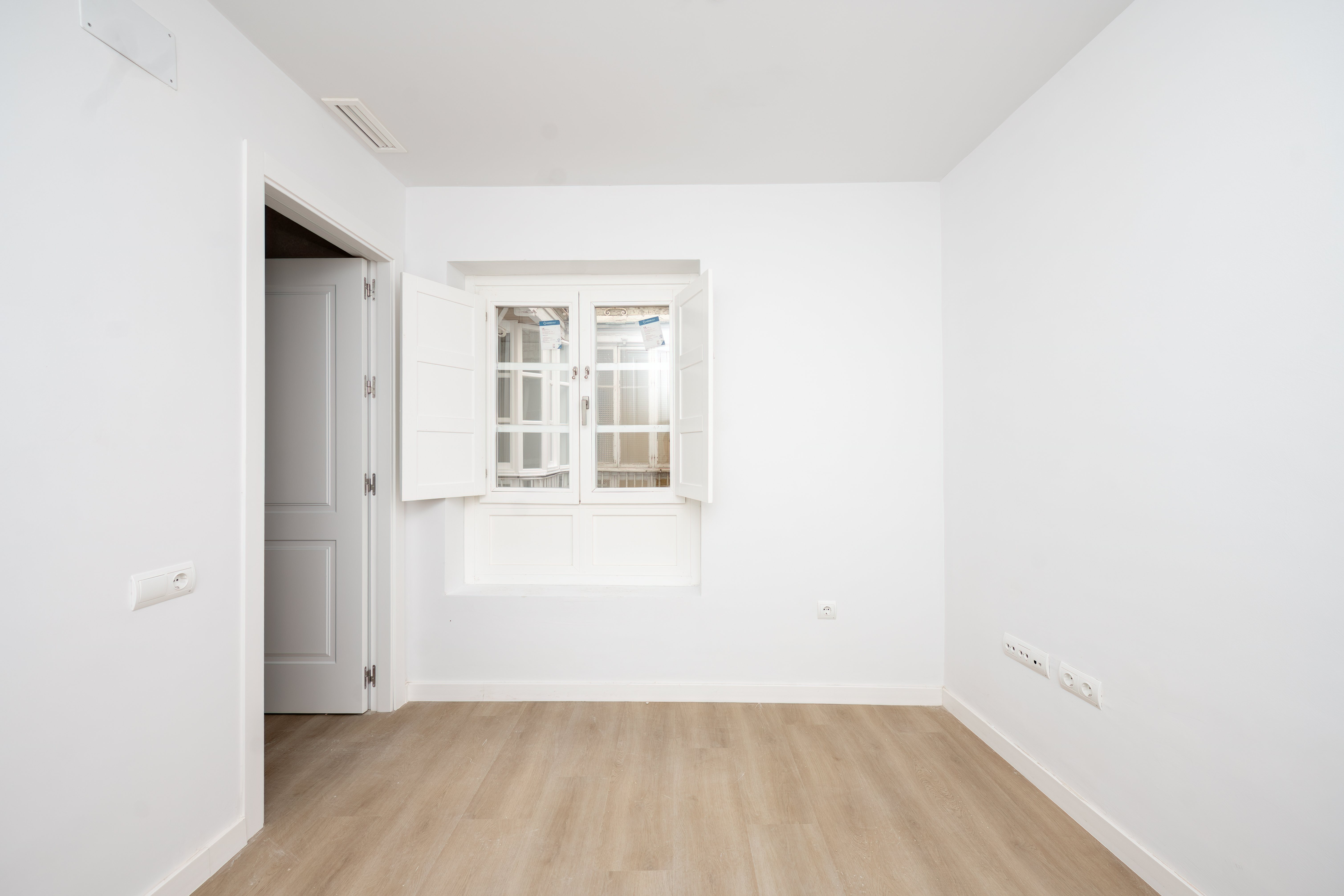Piso en venta en calle Rafael de la Viesca