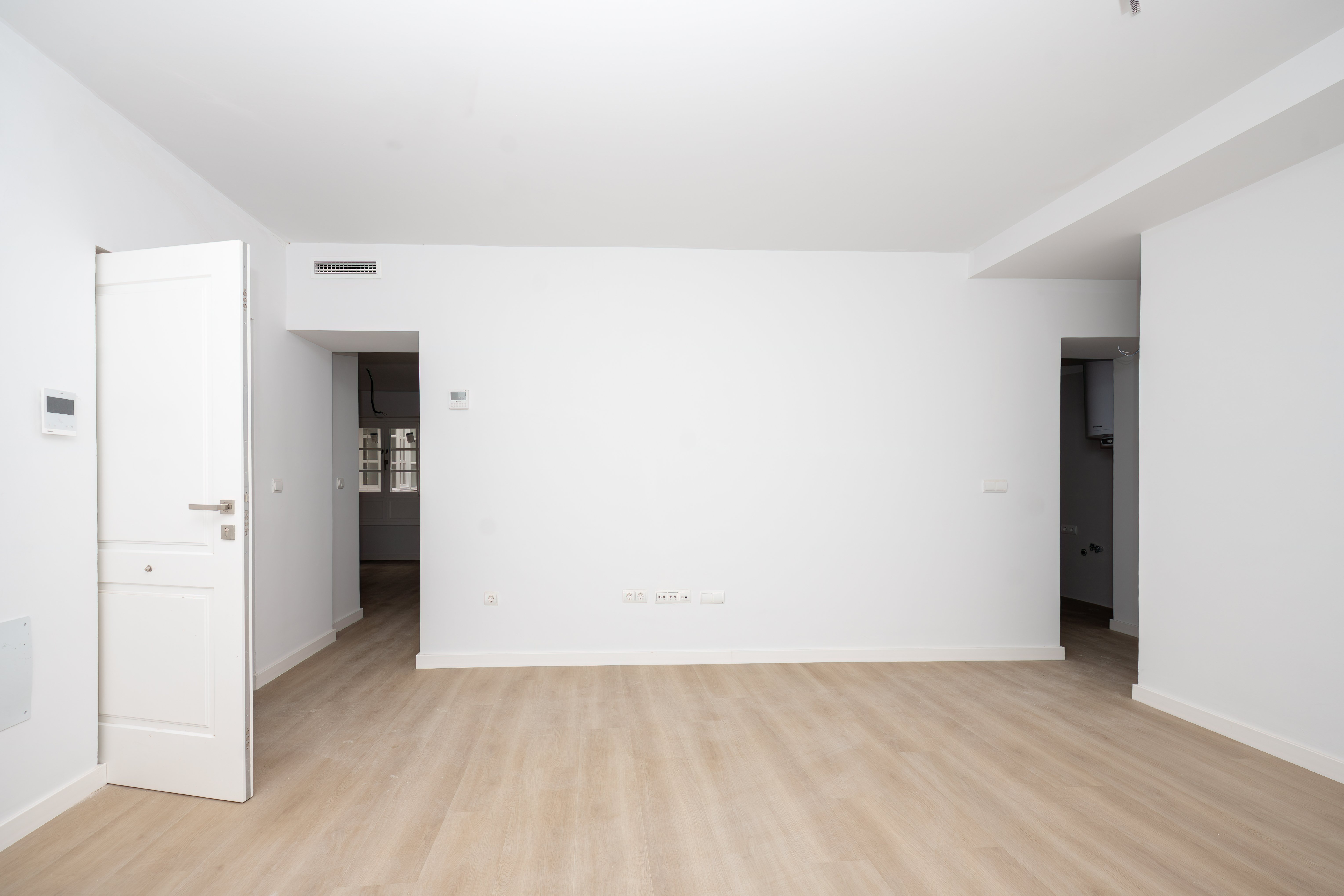 Flat for sale in calle Rafael de la Viesca