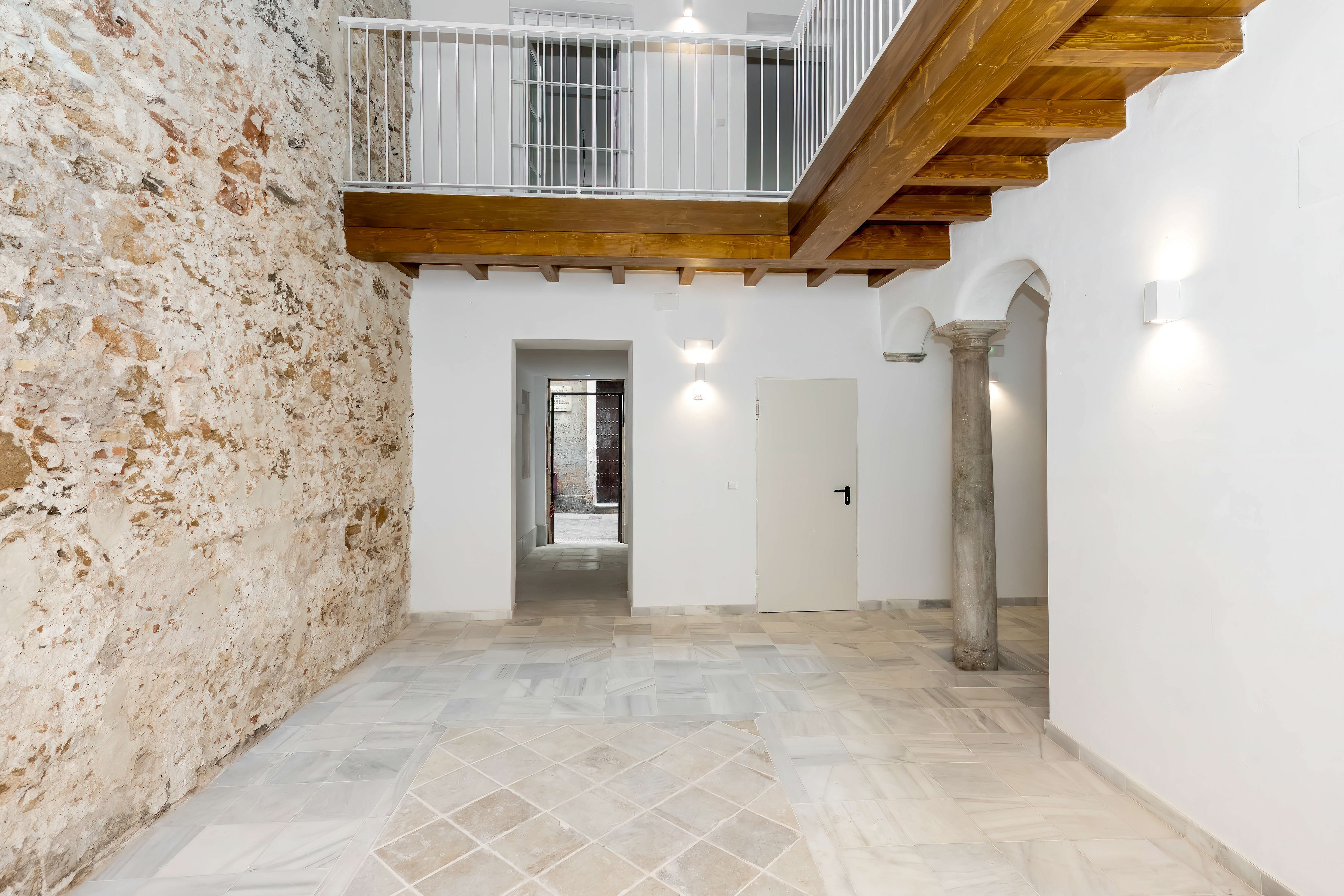 Flat for sale in calle Rafael de la Viesca