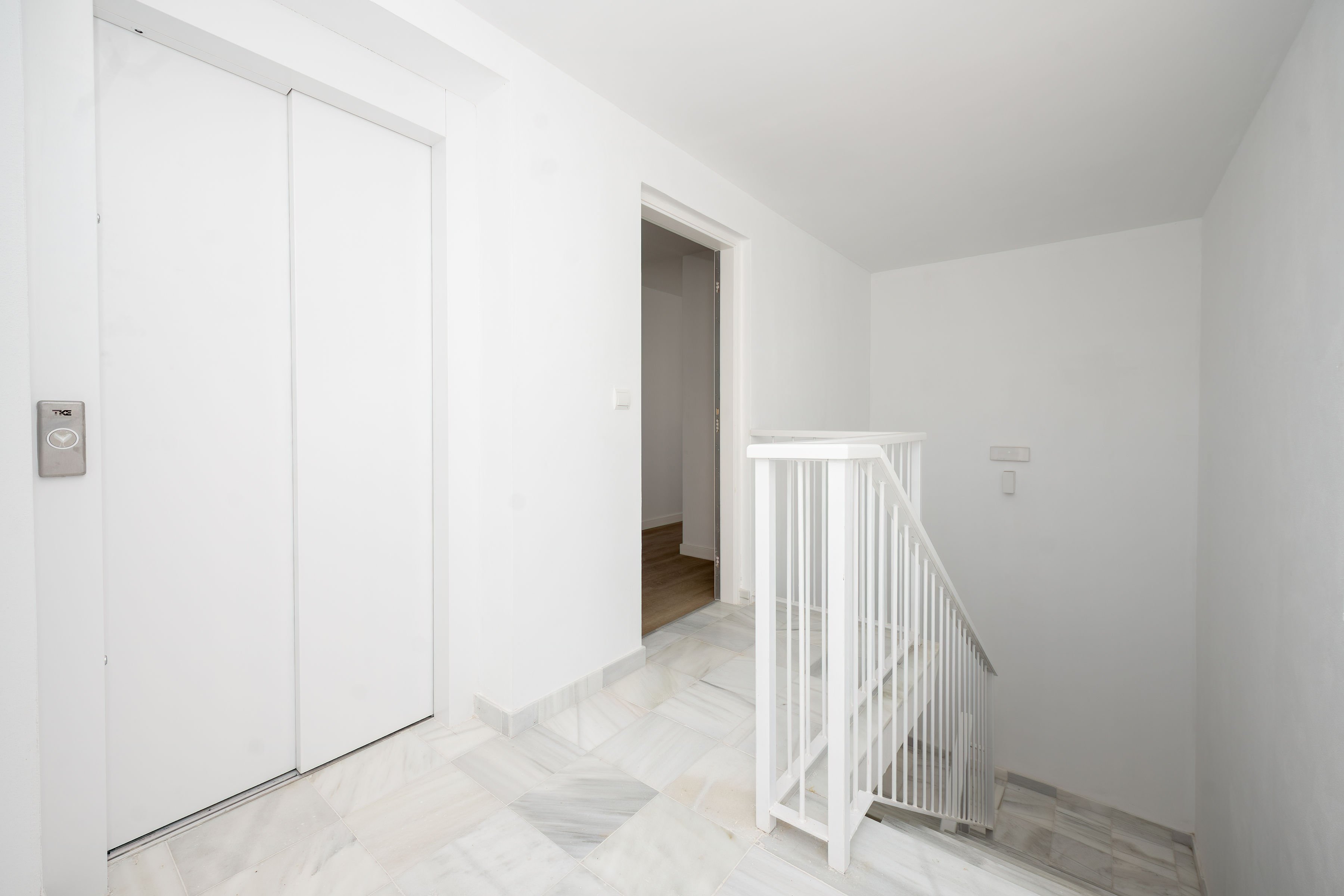 Flat for sale in calle Rafael de la Viesca
