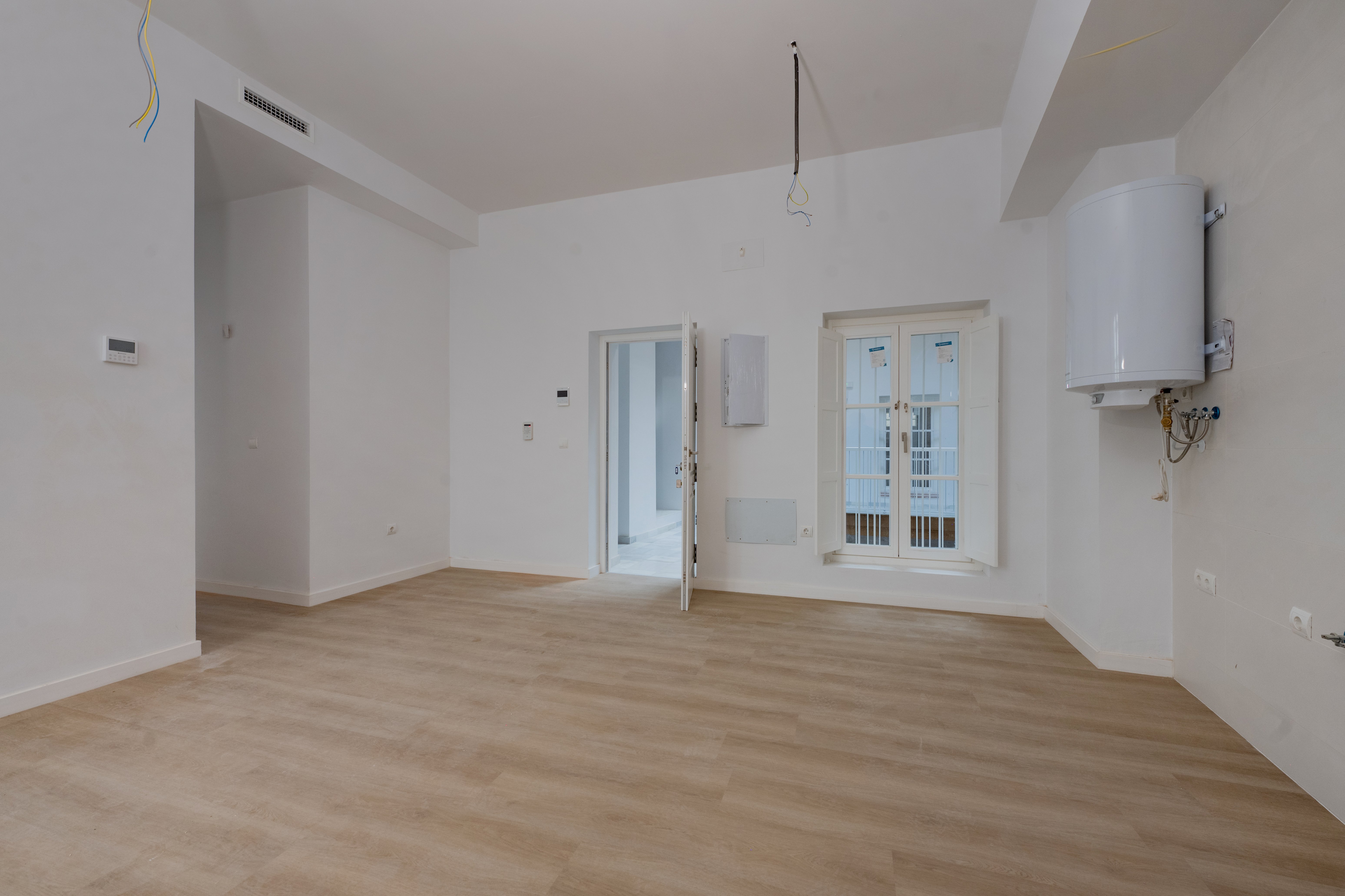 Flat for sale in calle Rafael de la Viesca