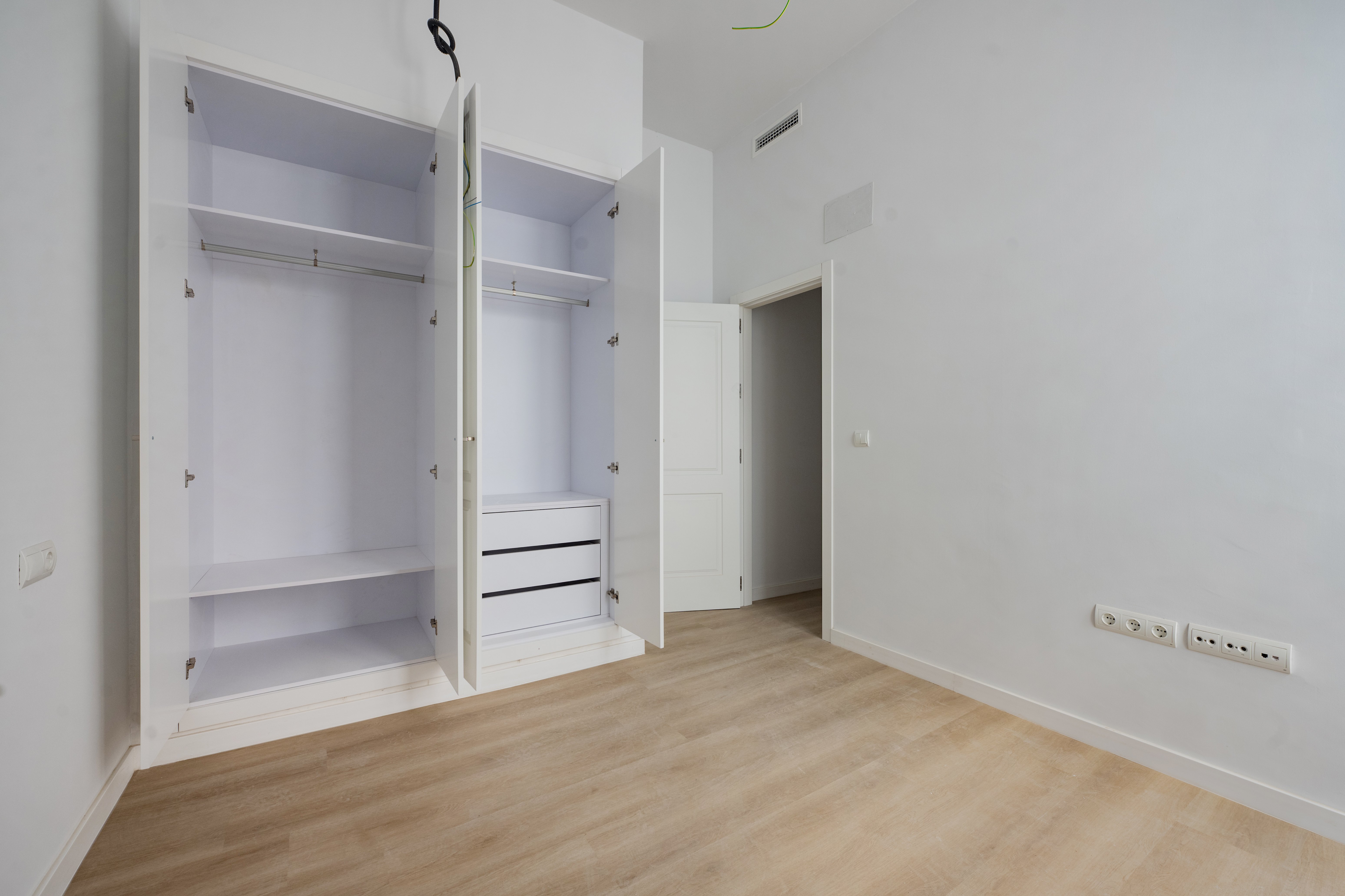 Flat for sale in calle Rafael de la Viesca