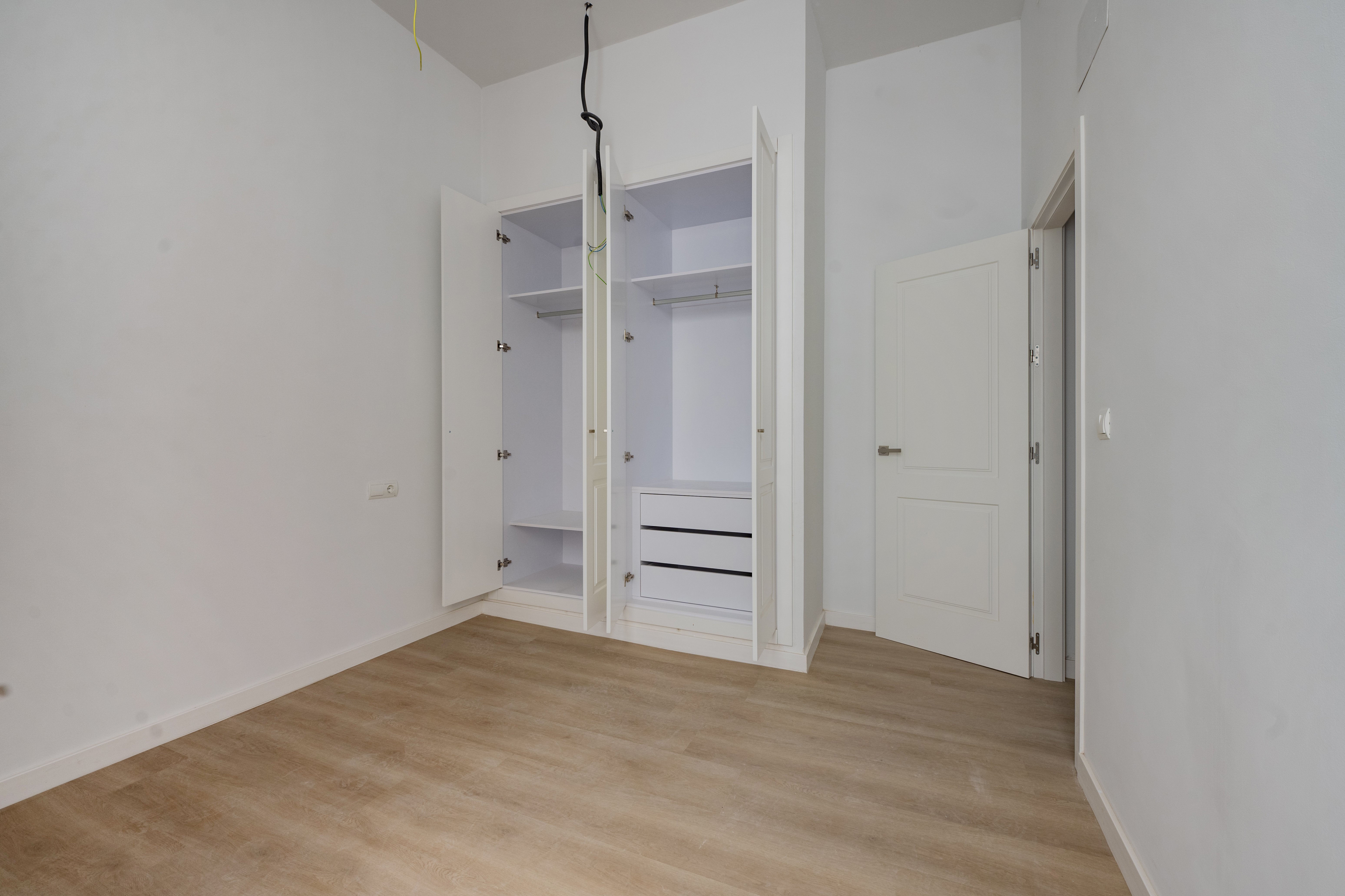 Flat for sale in calle Rafael de la Viesca