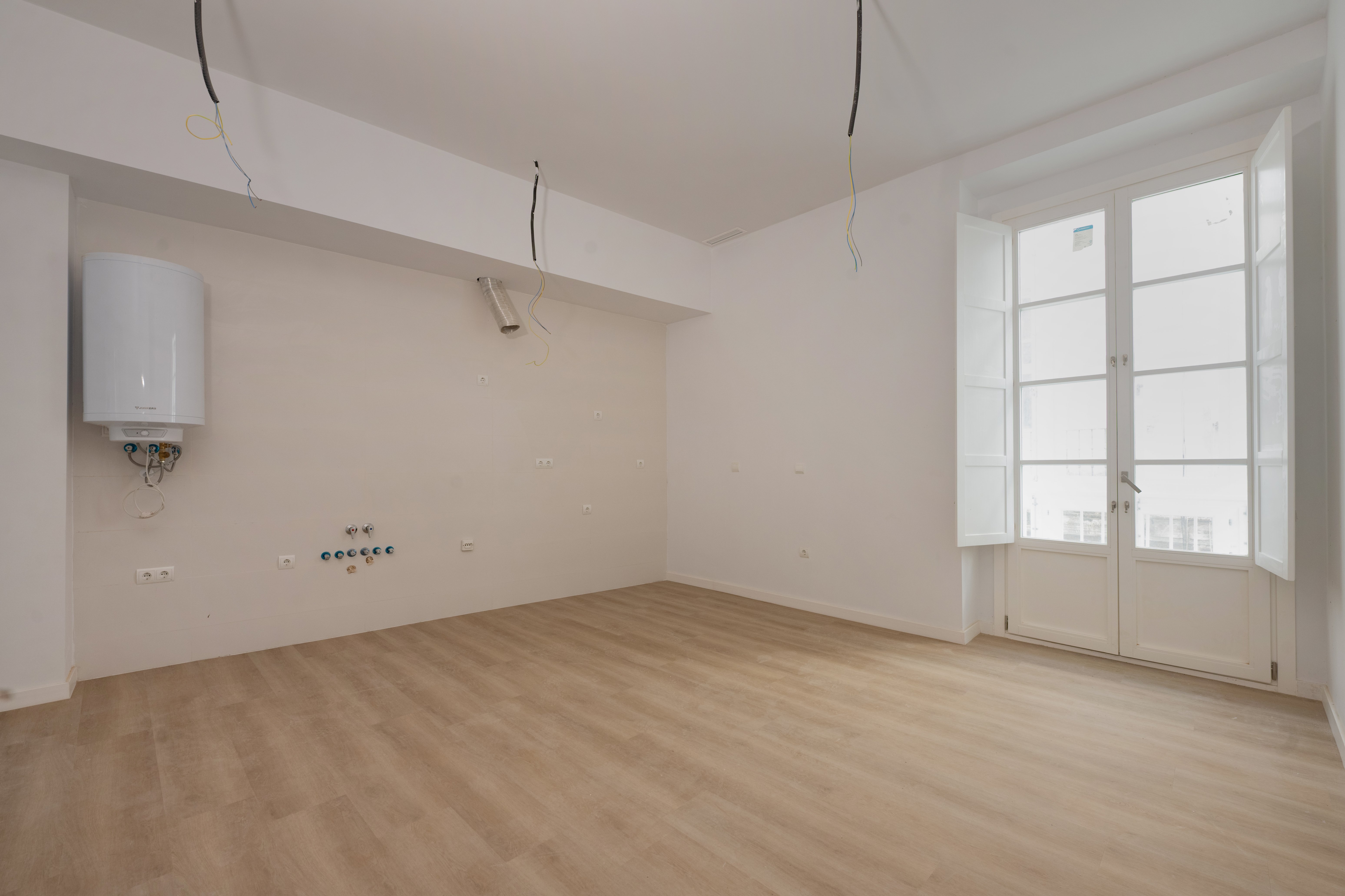 Flat for sale in calle Rafael de la Viesca