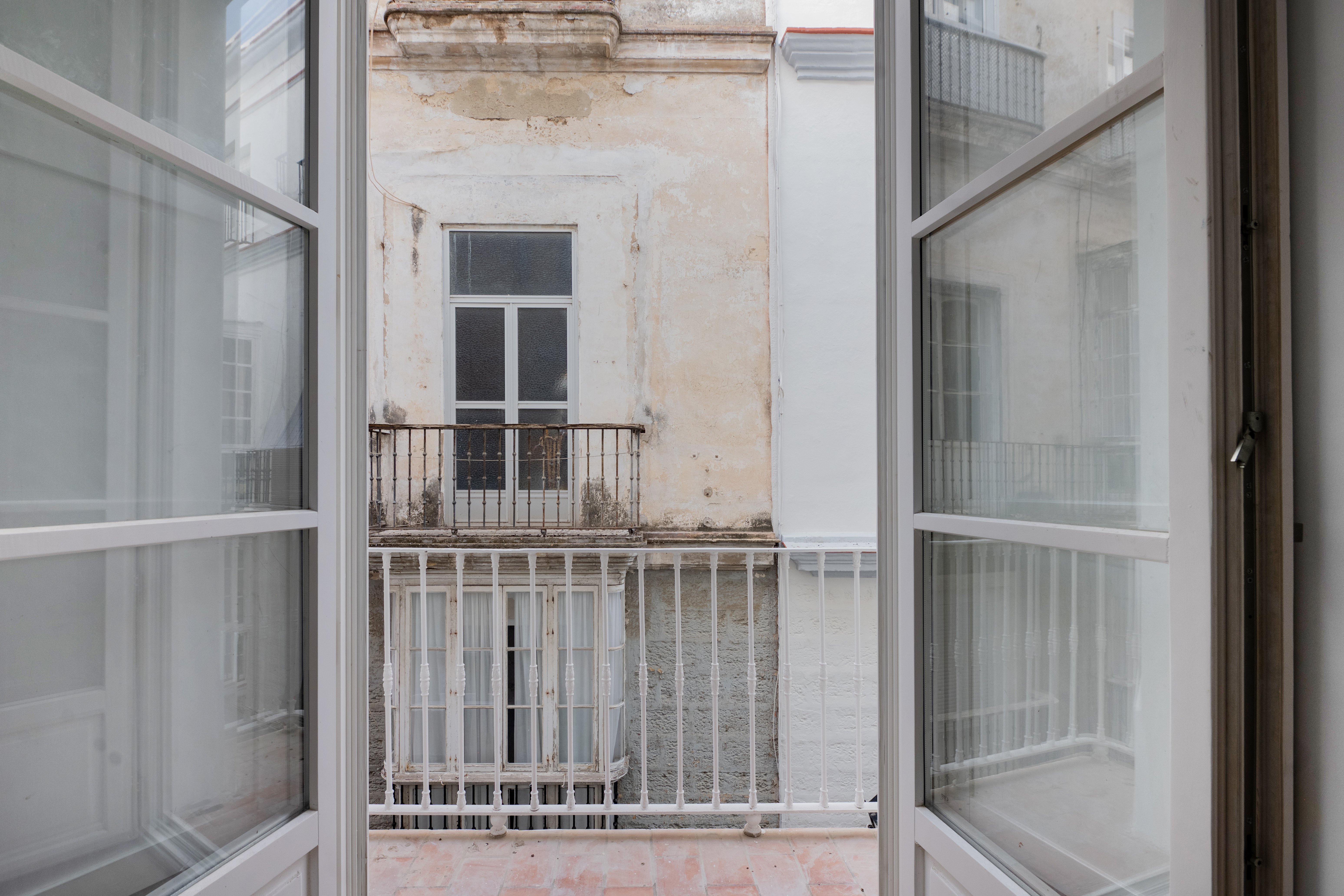 Flat for sale in calle Rafael de la Viesca