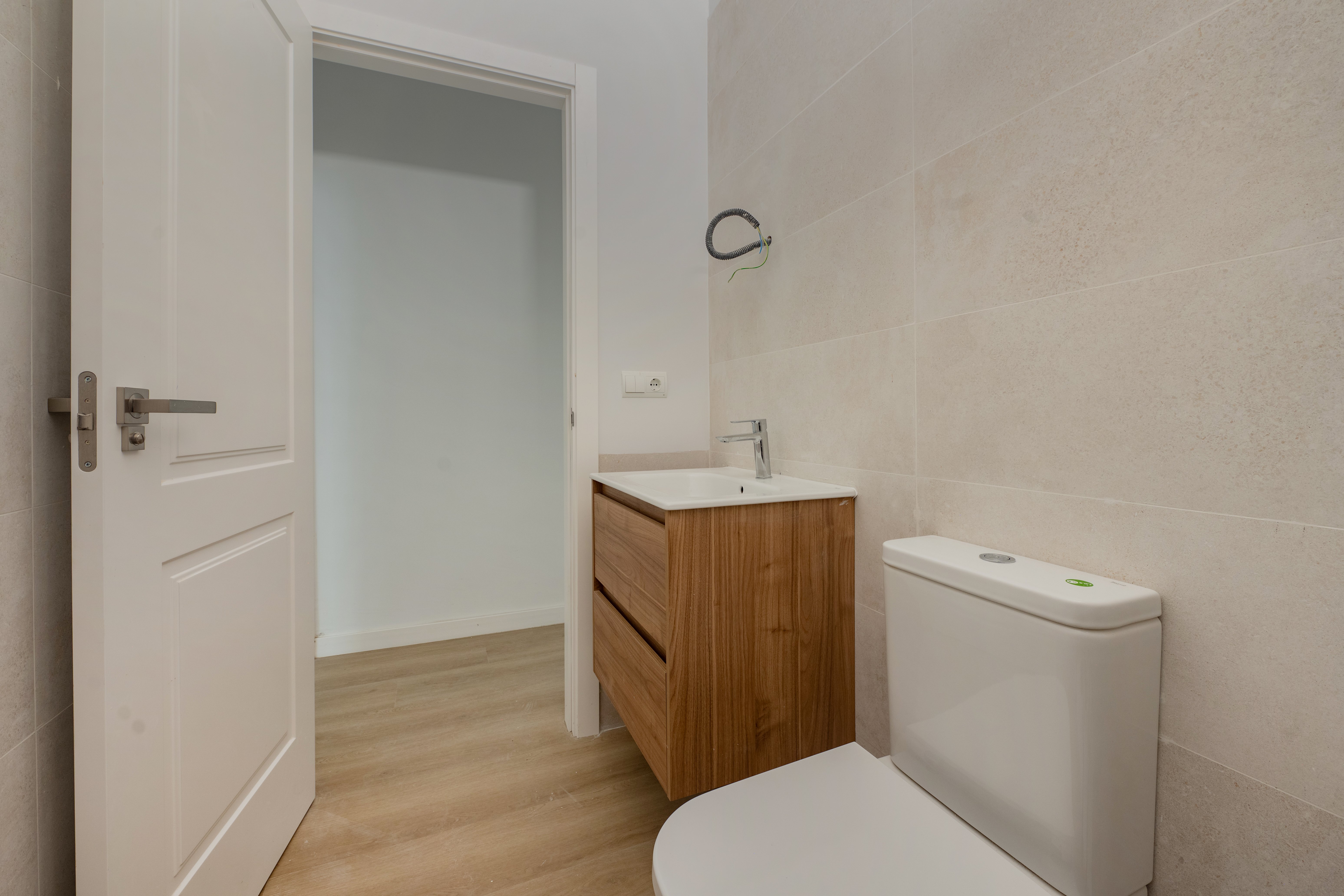 Flat for sale in calle Rafael de la Viesca