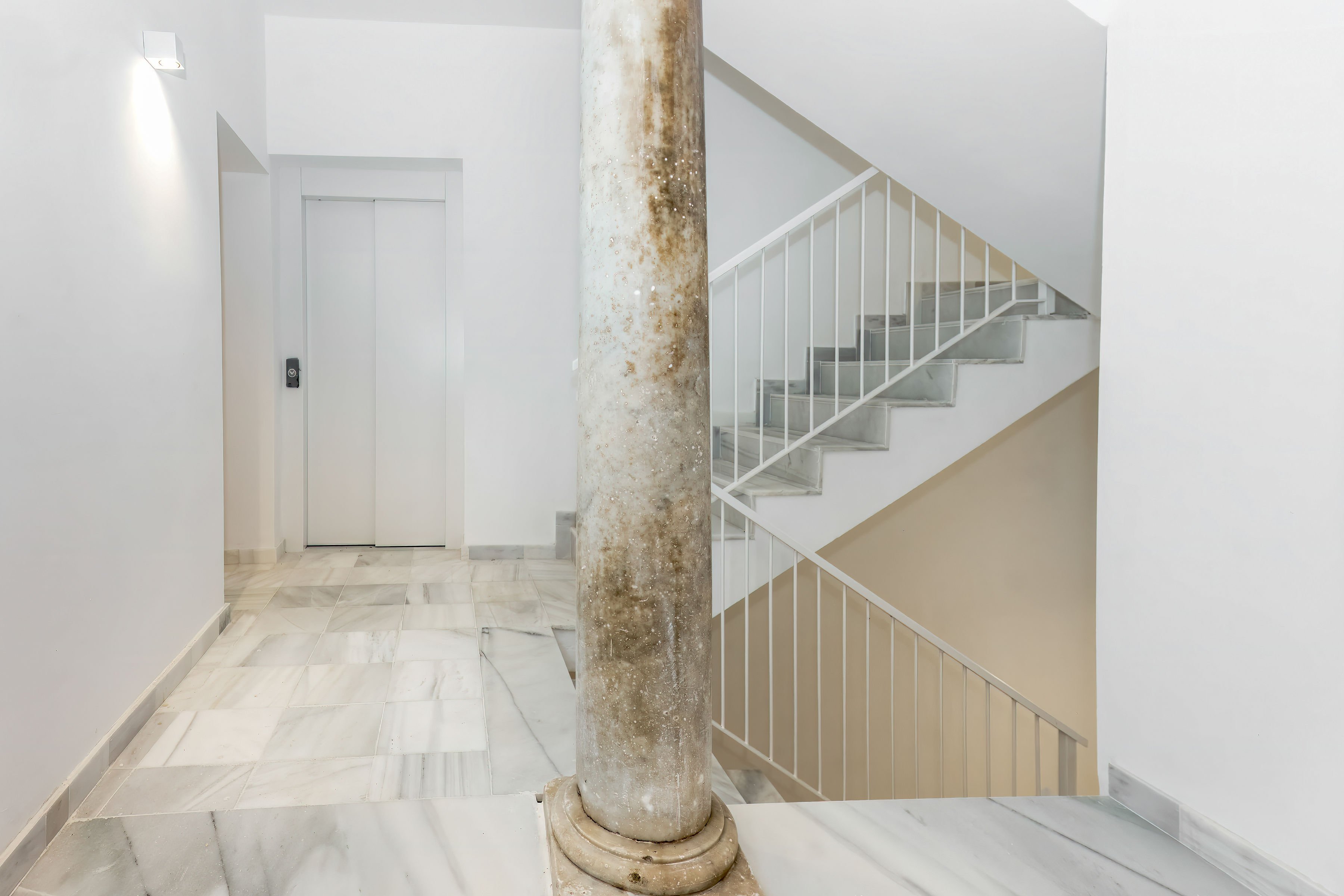 Piso en venta en calle Rafael de la Viesca