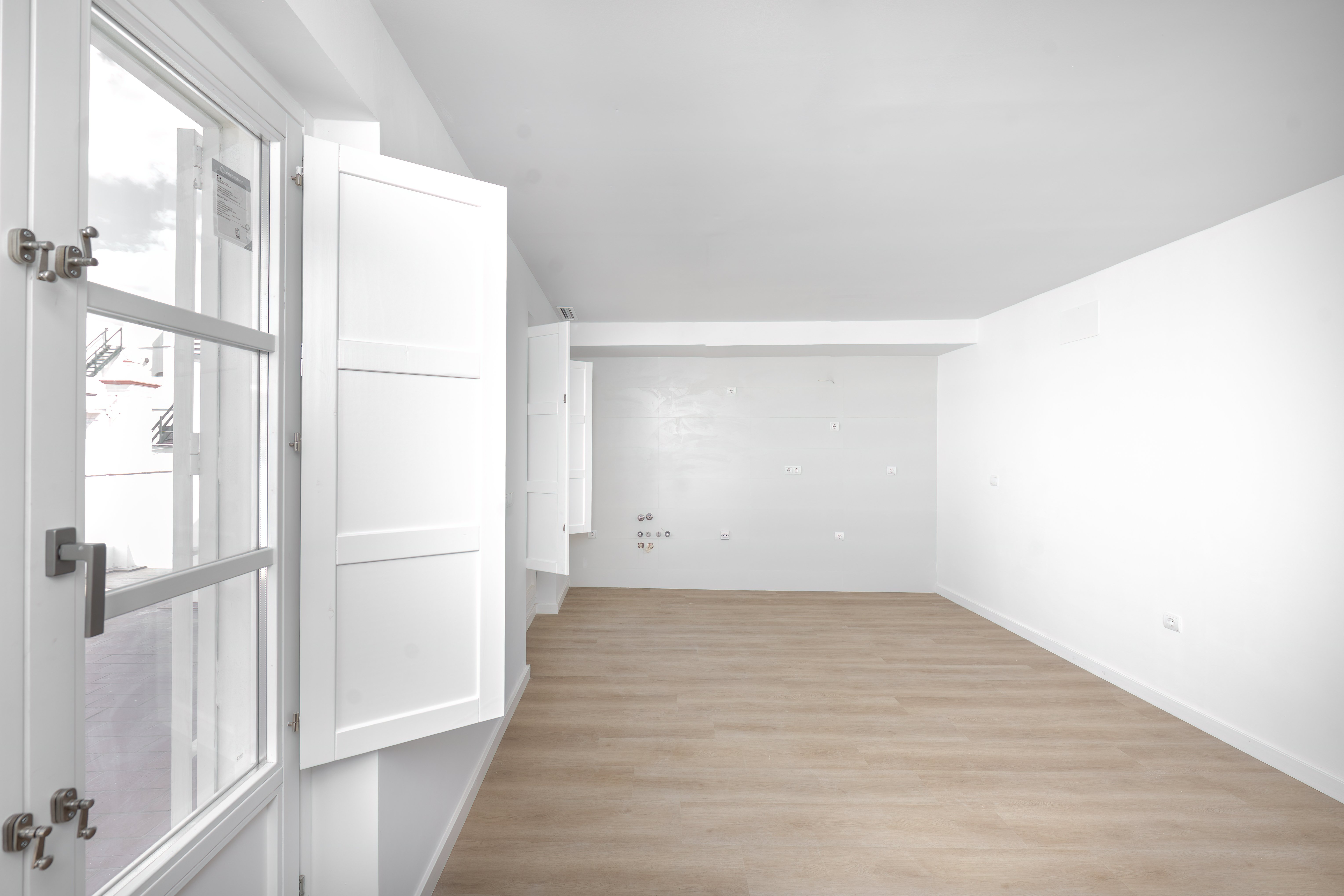 Flat for sale in calle Rafael de la Viesca