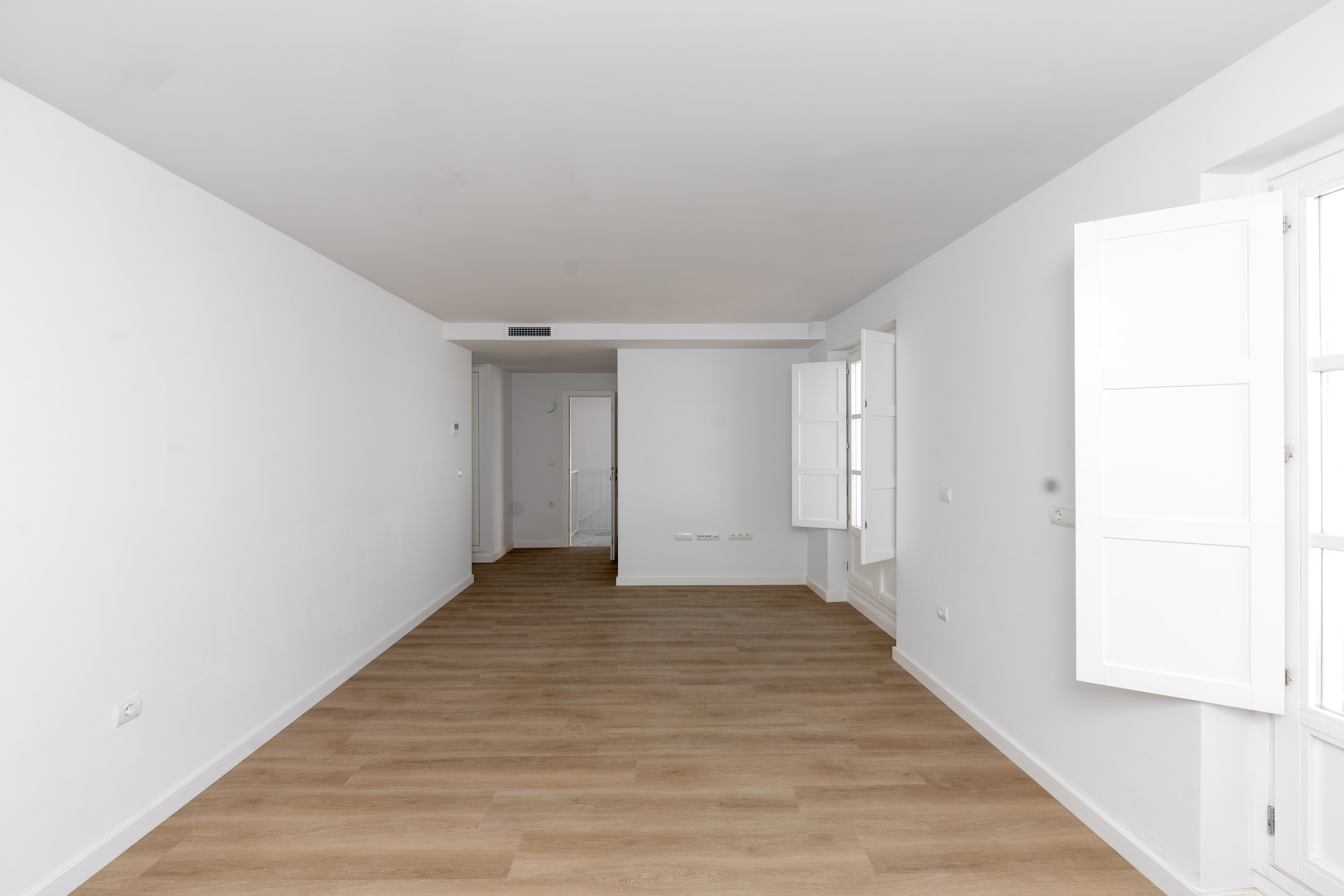 Flat for sale in calle Rafael de la Viesca
