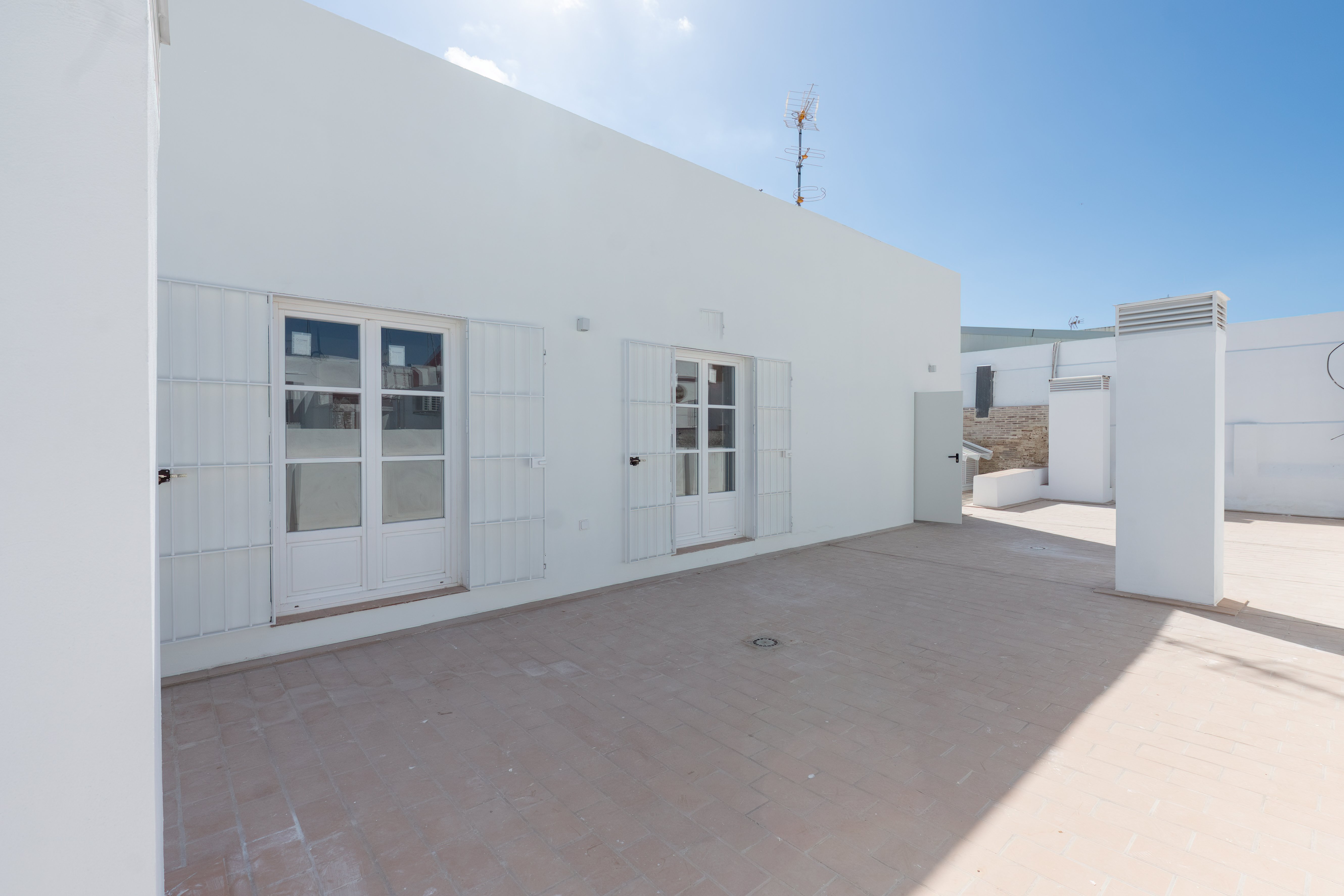 Piso en venta en calle Rafael de la Viesca
