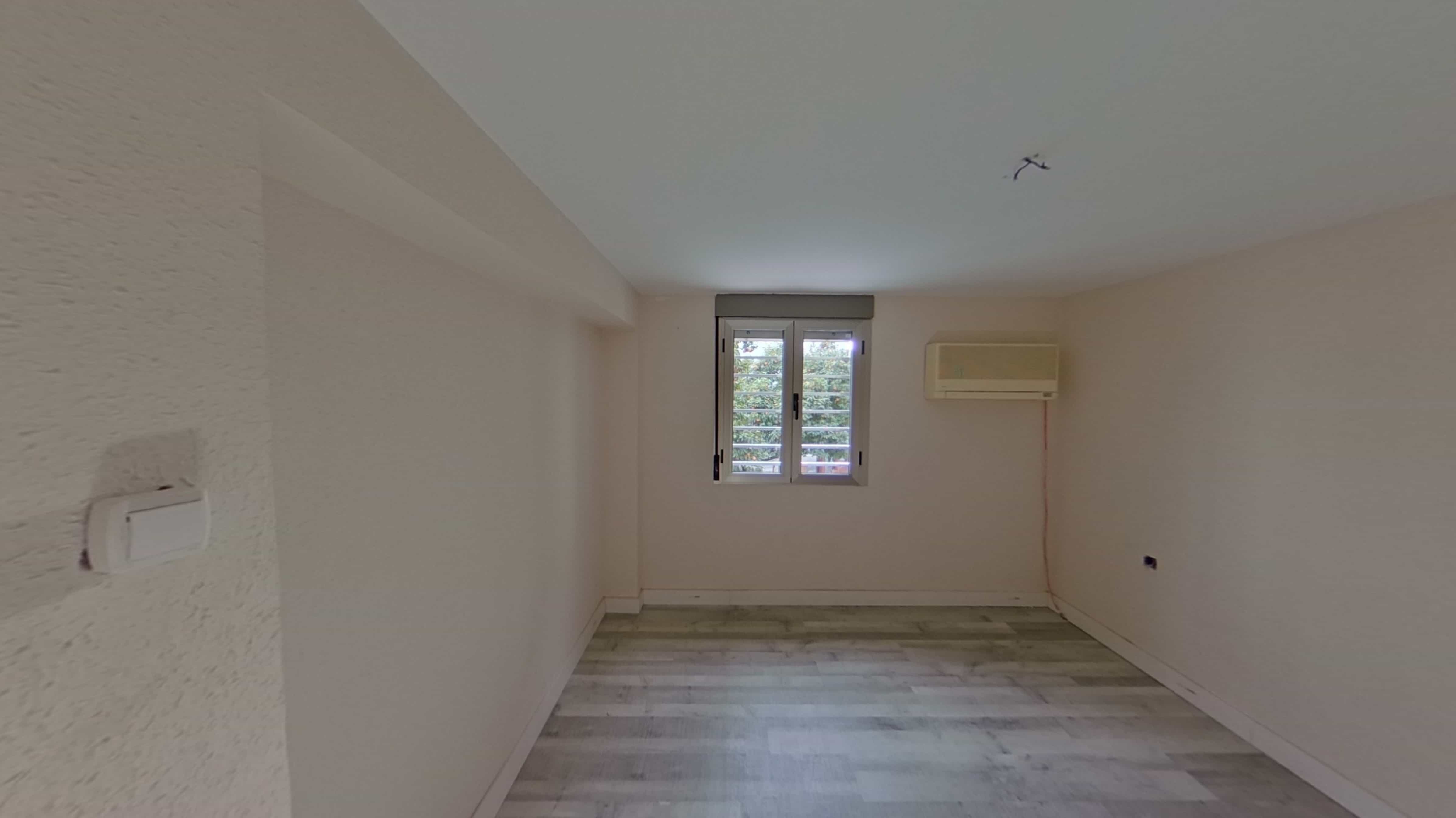 Piso en venta en calle Cañete de las Torres