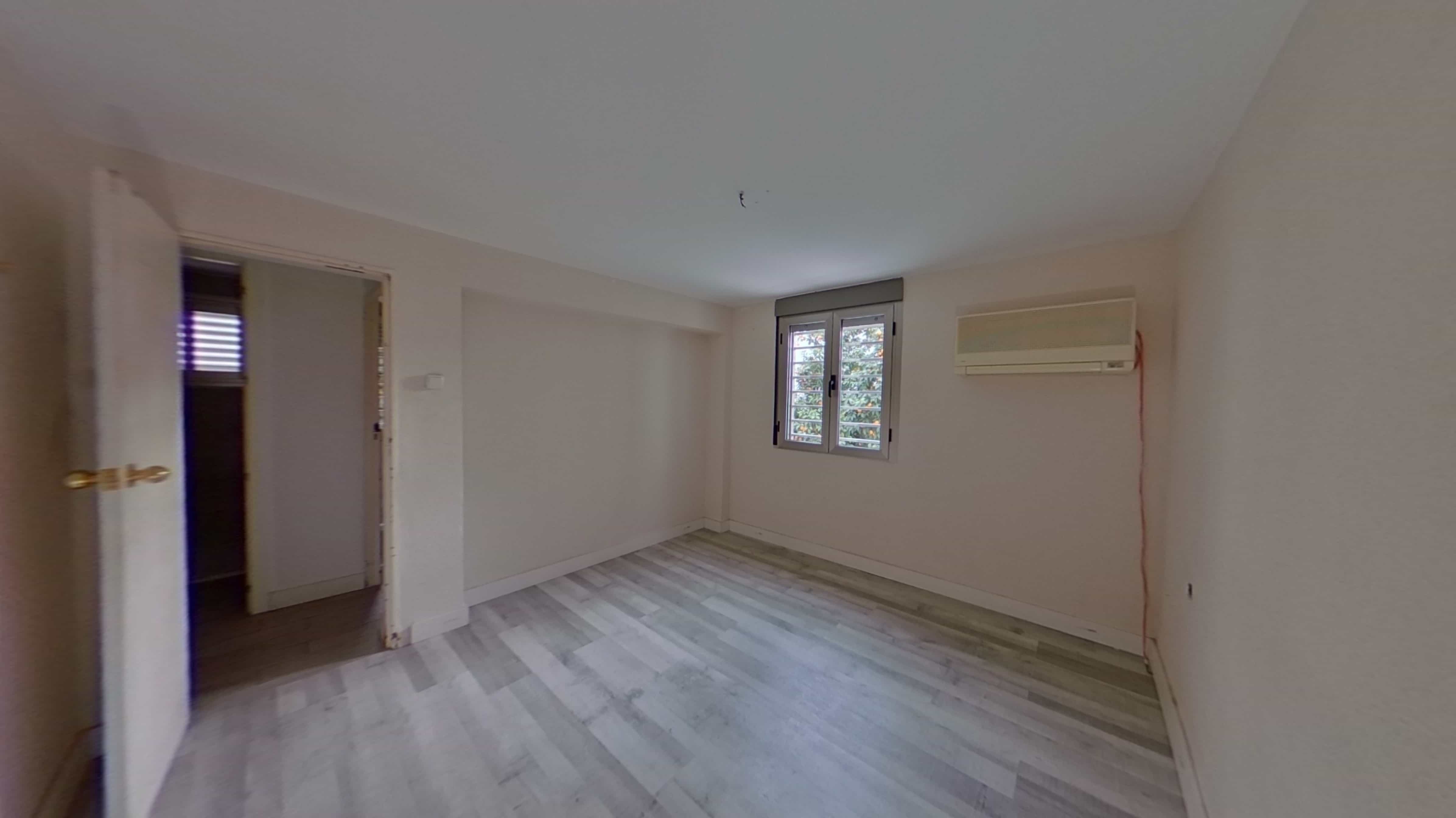 Piso en venta en calle Cañete de las Torres