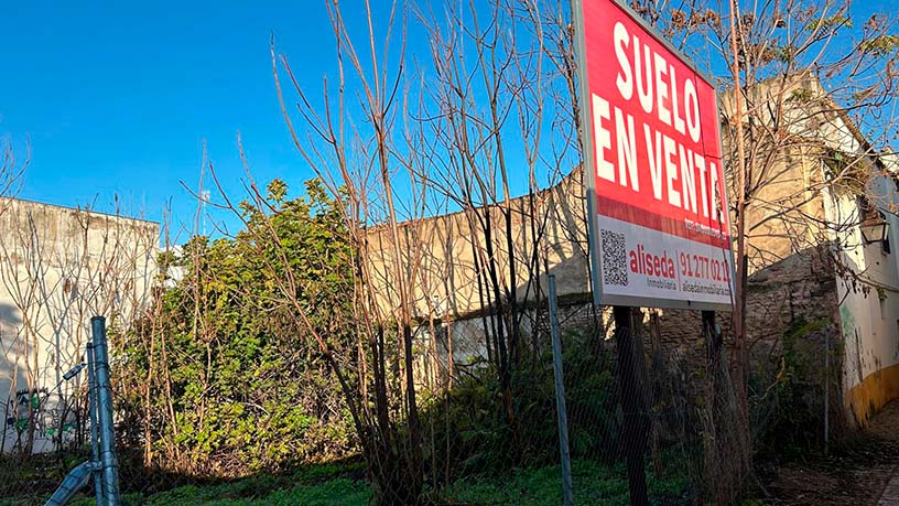 Terreno urbano en venta en calle Frias