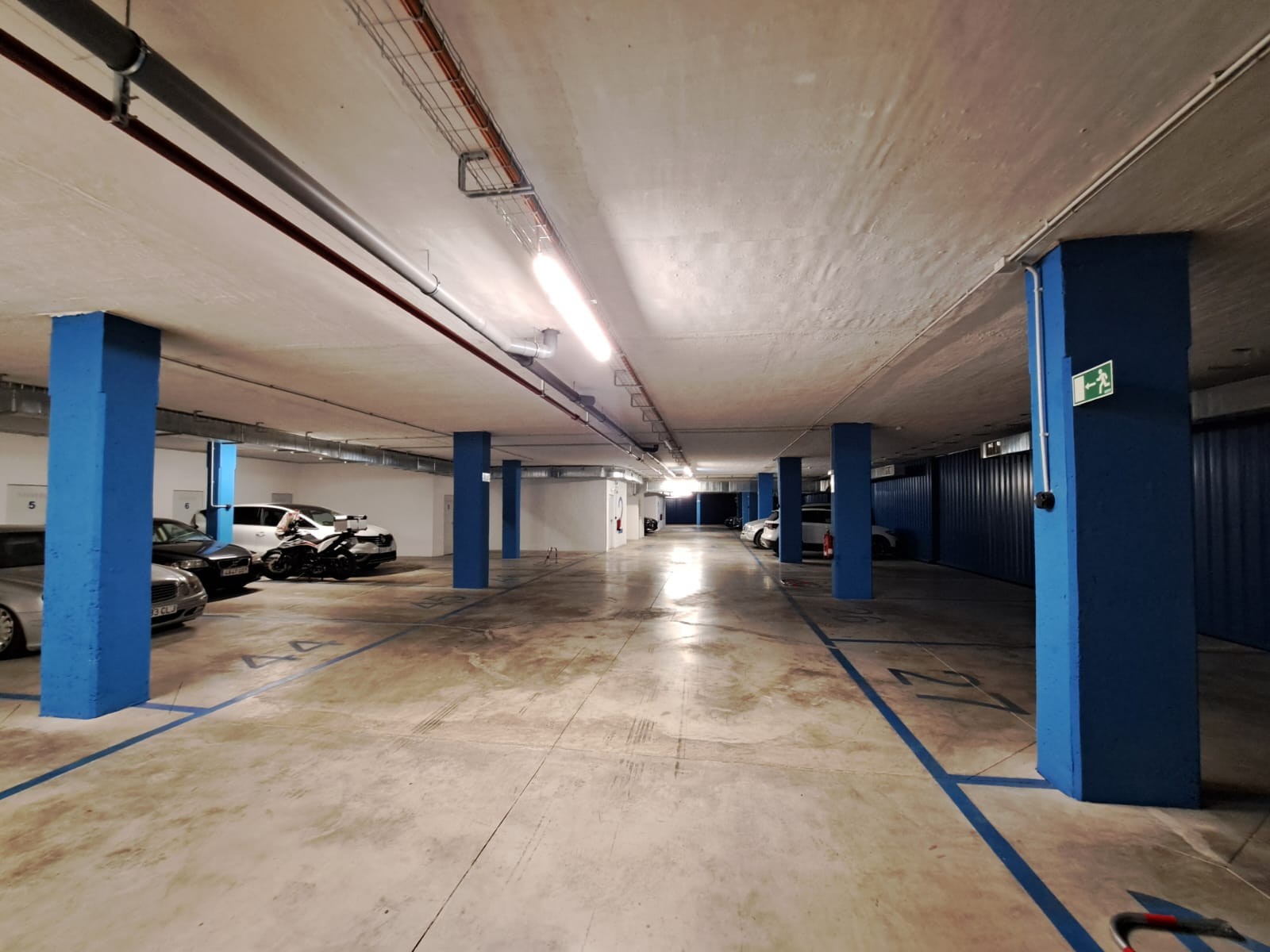 Garaje en venta en avenida Vía Augusta