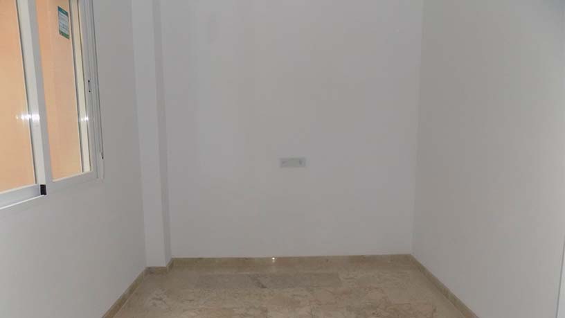 Flat for sale in calle Alhambra