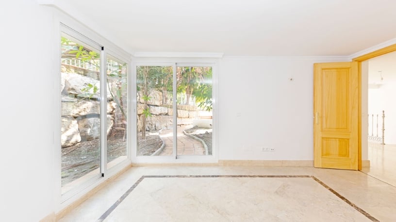 Casa en venta en calle Los Almendro, Urb Torrecilla y Estoril