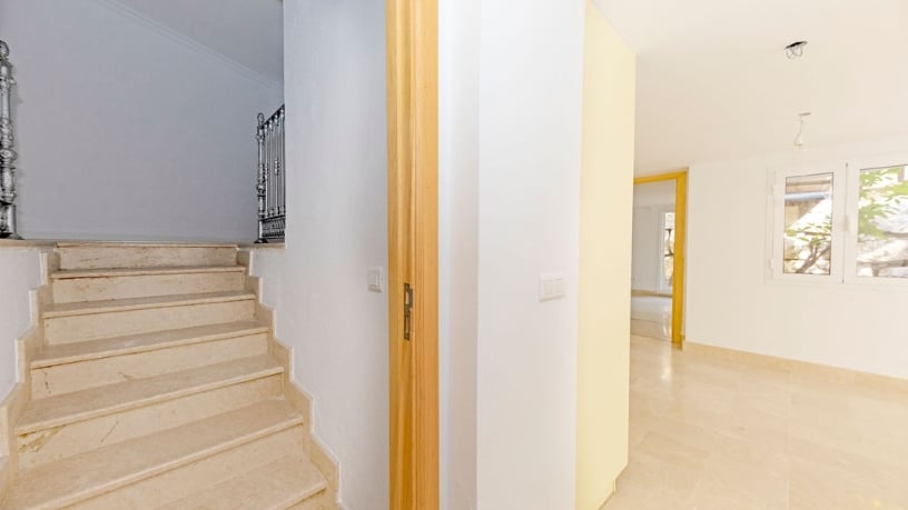 Casa en venta en calle Los Almendro, Urb Torrecilla y Estoril