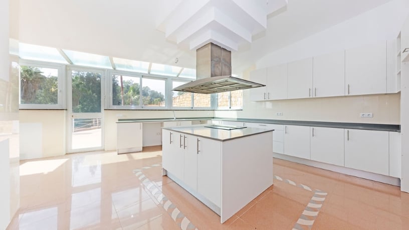 Casa en venta en calle Los Almendro, Urb Torrecilla y Estoril