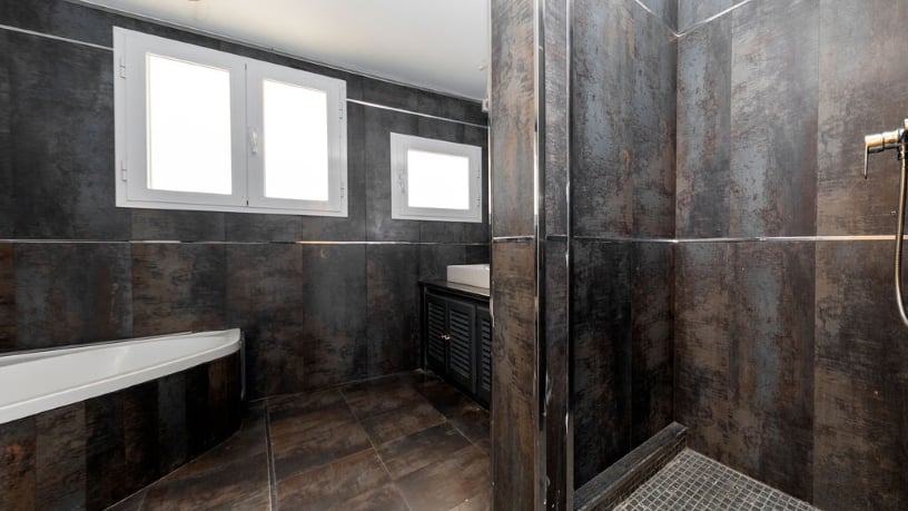 Casa en venta en calle Los Almendro, Urb Torrecilla y Estoril