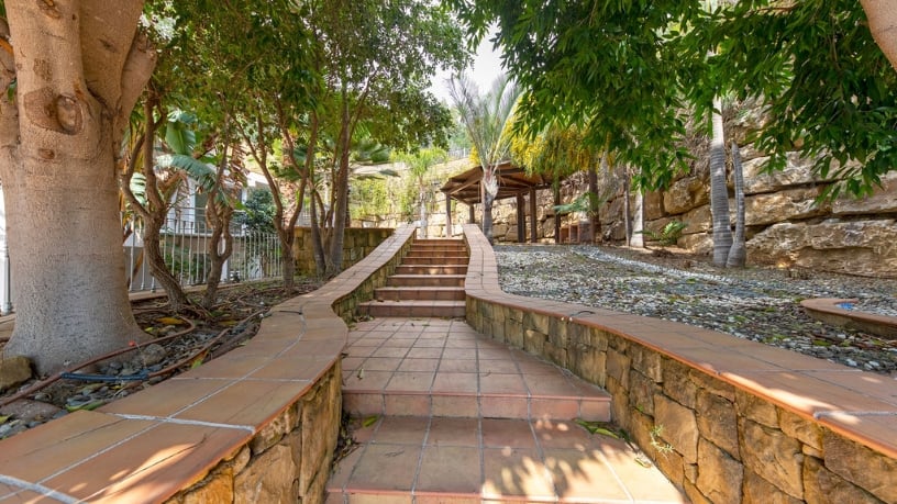 Casa en venta en calle Los Almendro, Urb Torrecilla y Estoril