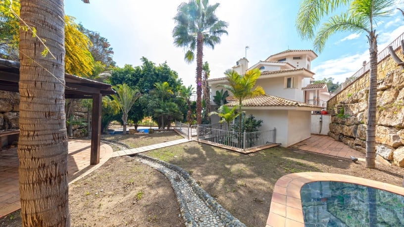 Casa en venta en calle Los Almendro, Urb Torrecilla y Estoril