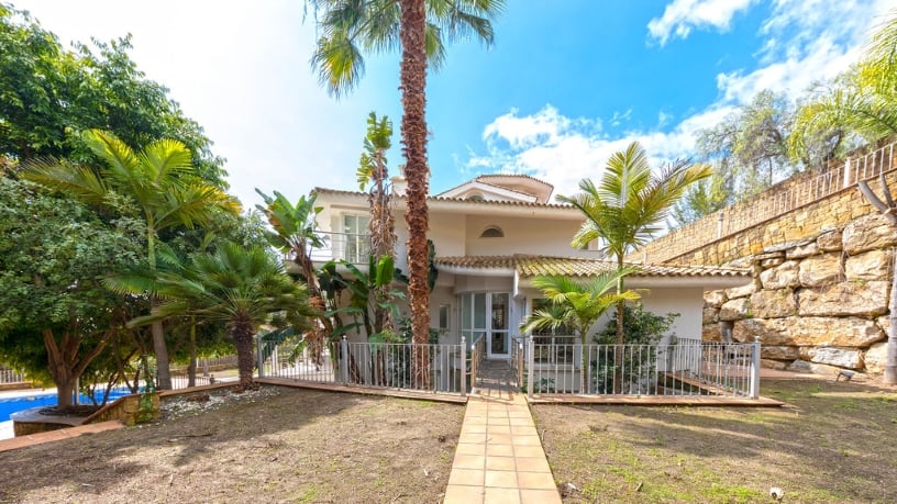 Casa en venta en calle Los Almendro, Urb Torrecilla y Estoril