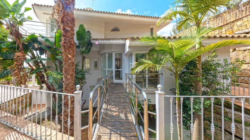 Casa en venta en calle Los Almendro, Urb Torrecilla y Estoril