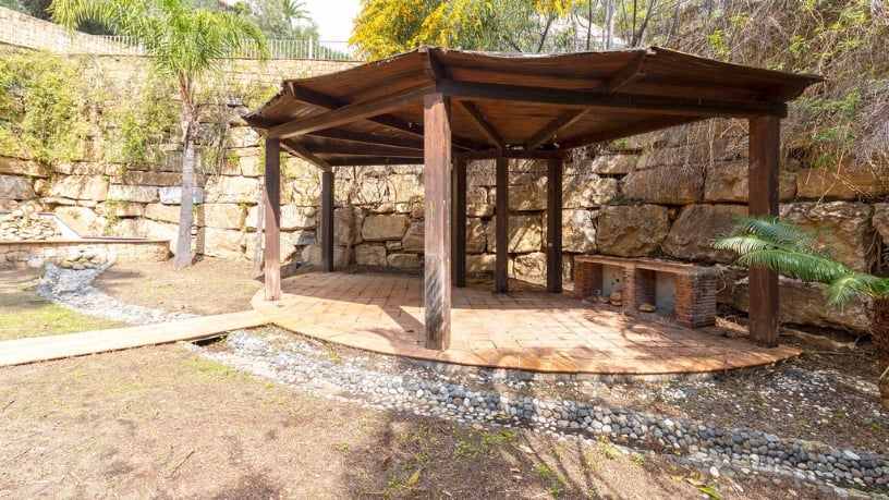 Casa en venta en calle Los Almendro, Urb Torrecilla y Estoril