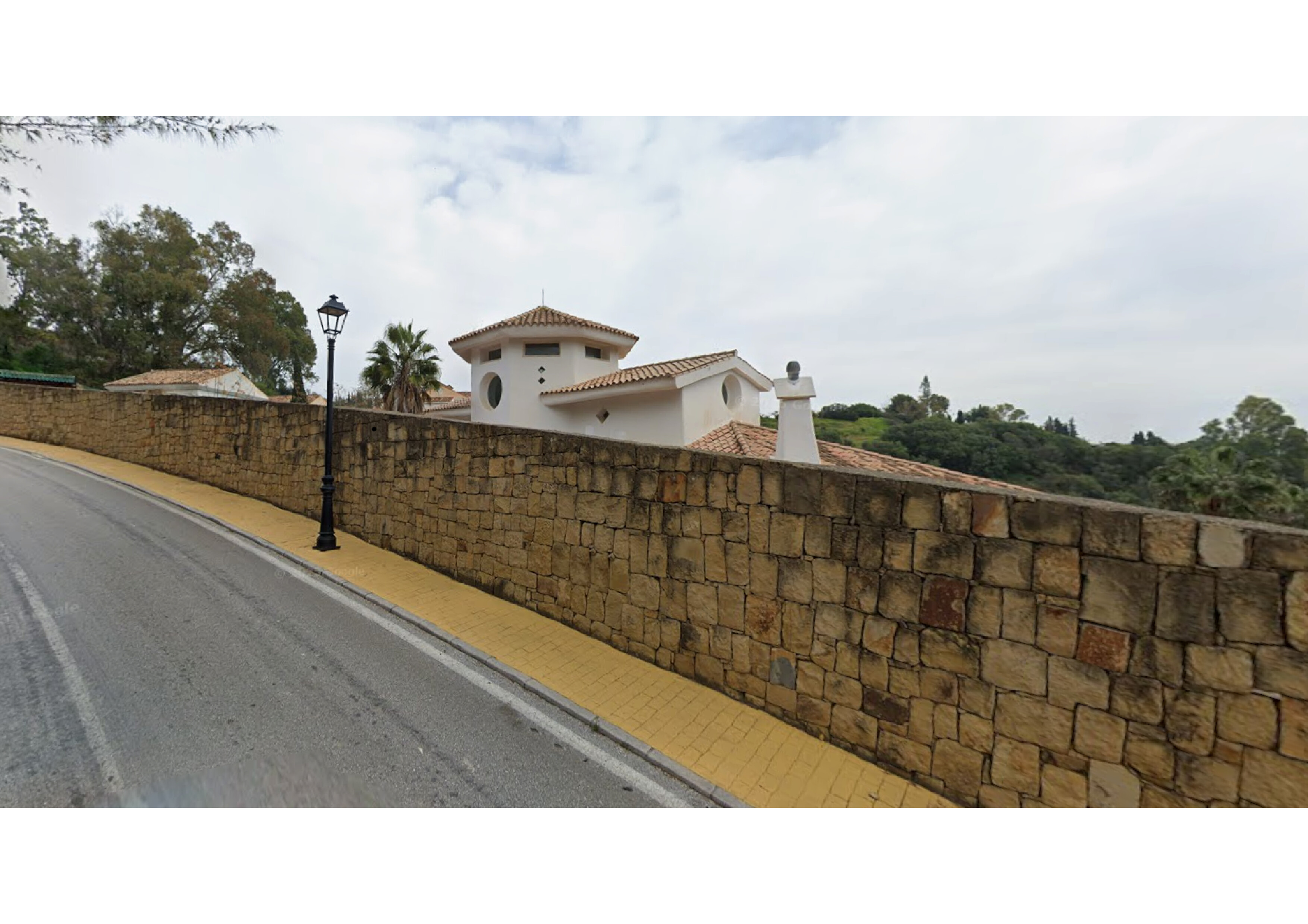 House for sale in calle Los Almendro, Urb Torrecilla y Estoril