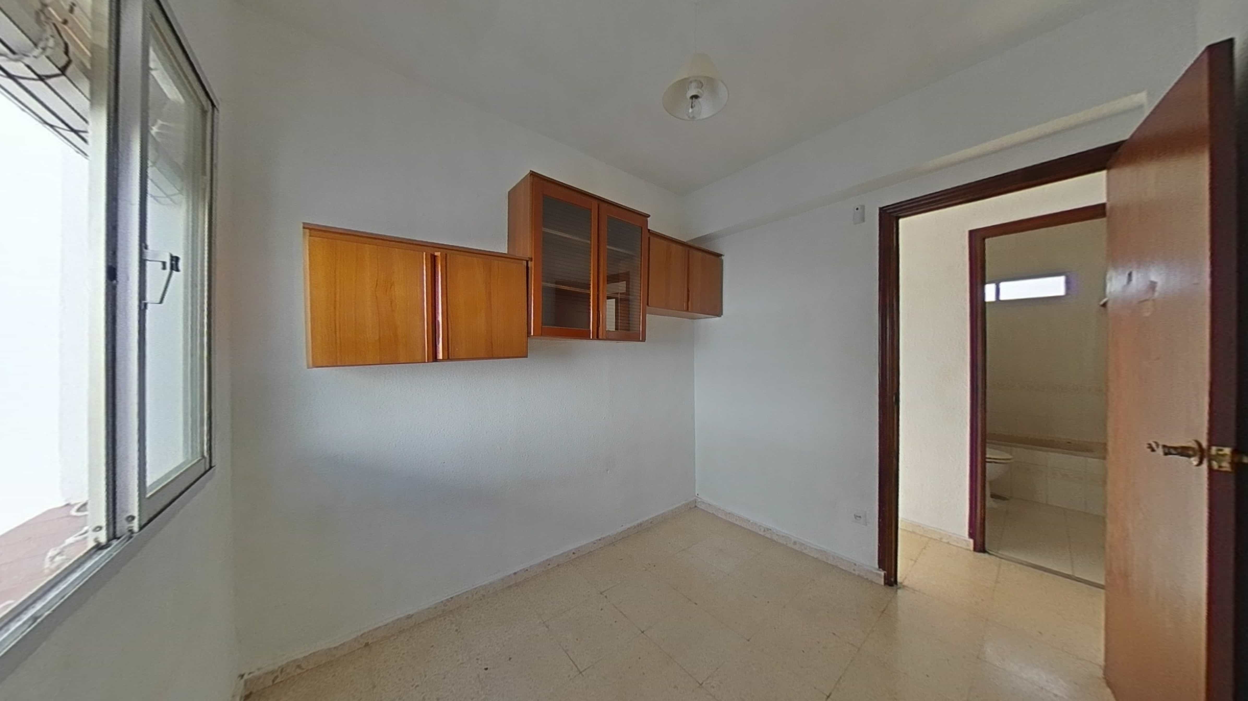 Flat for sale in calle La Paz