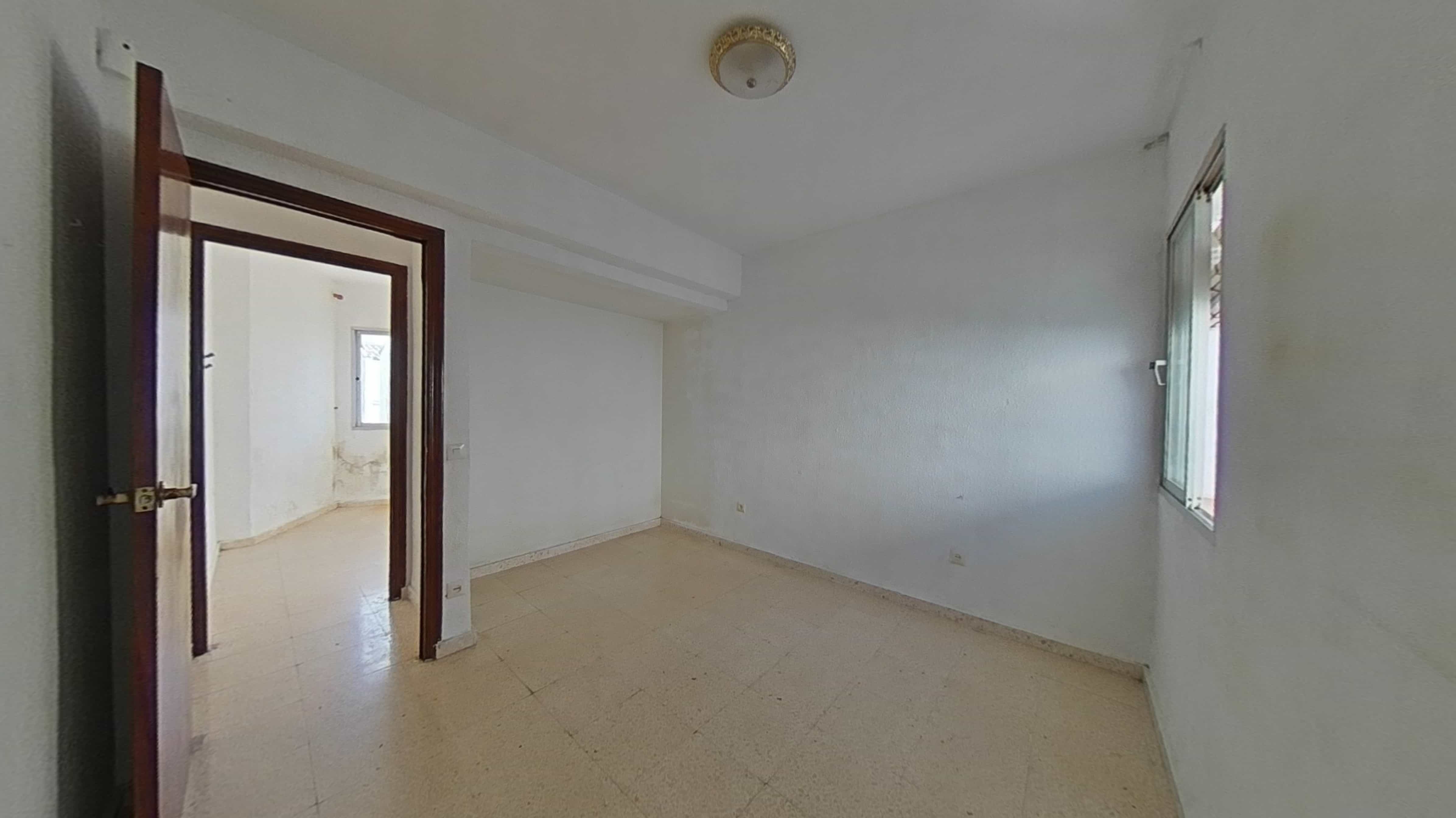 Flat for sale in calle La Paz