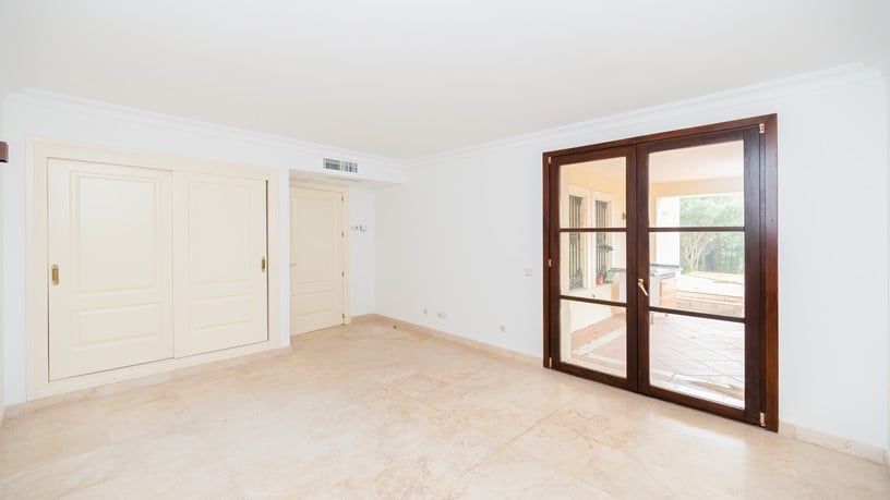 Chalet adosado en venta en calle Alta