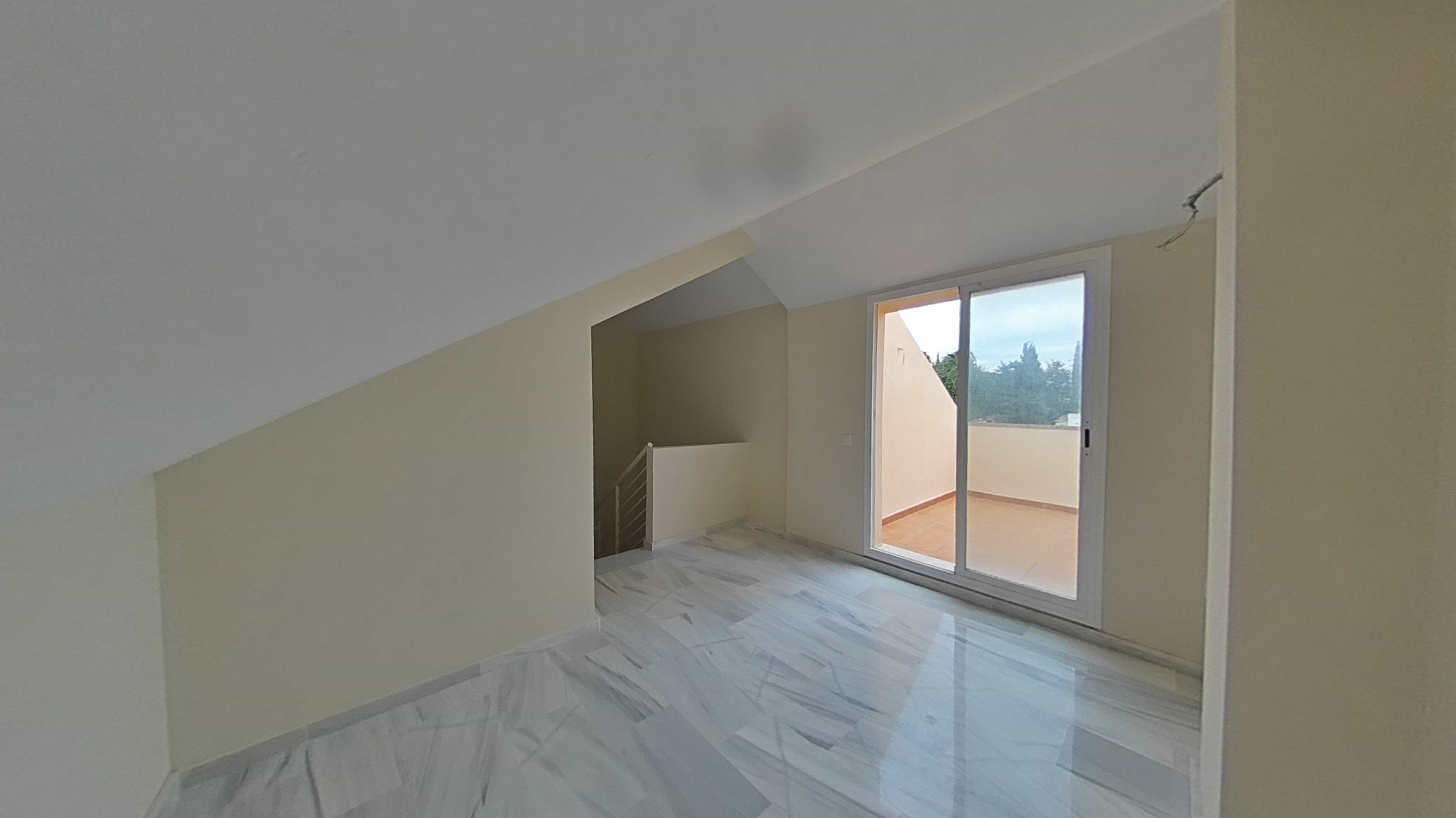  Maison mitoyenne à vendre à calle Adarves de Calypso