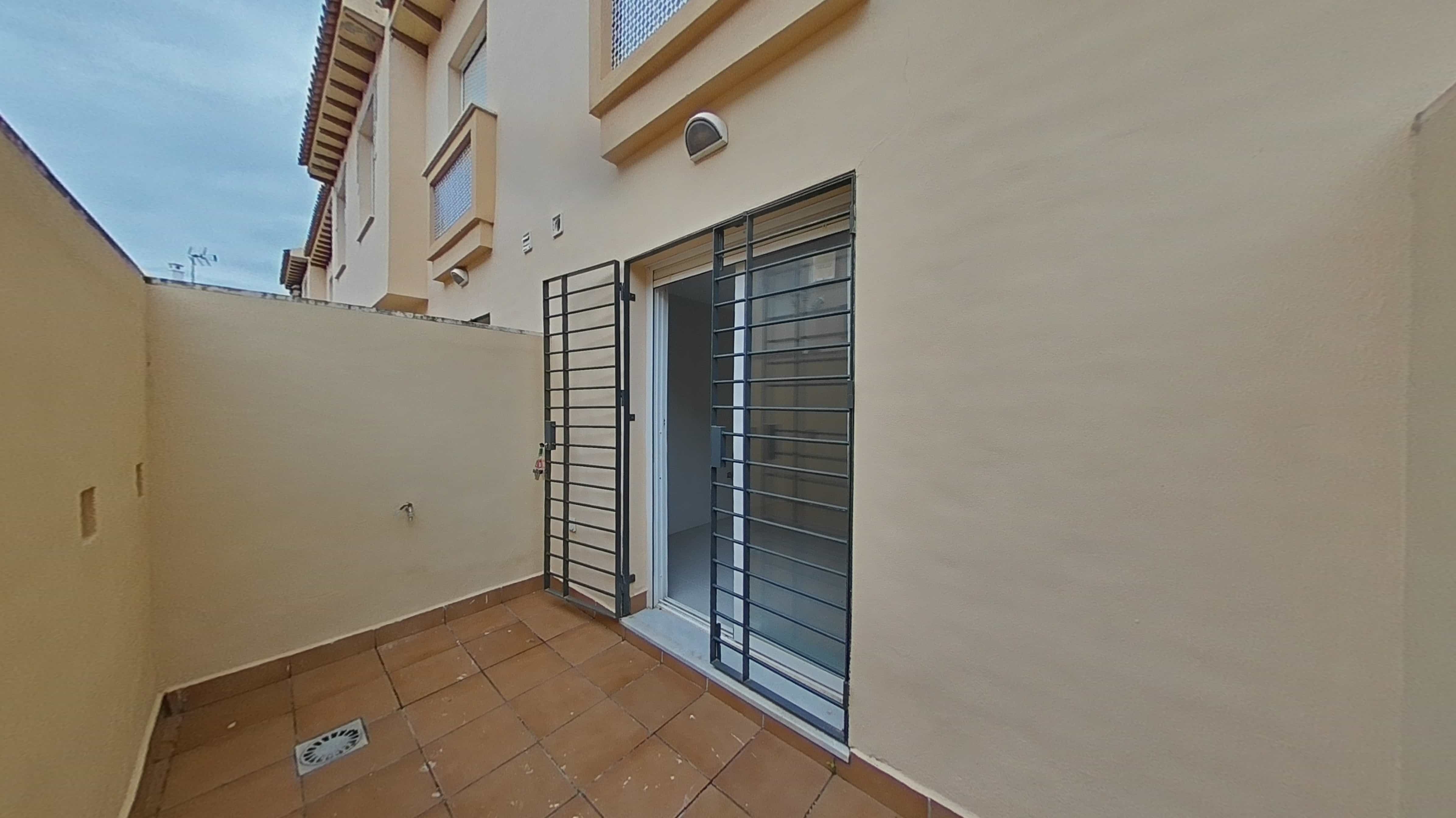  Maison mitoyenne à vendre à calle Adarves de Calypso